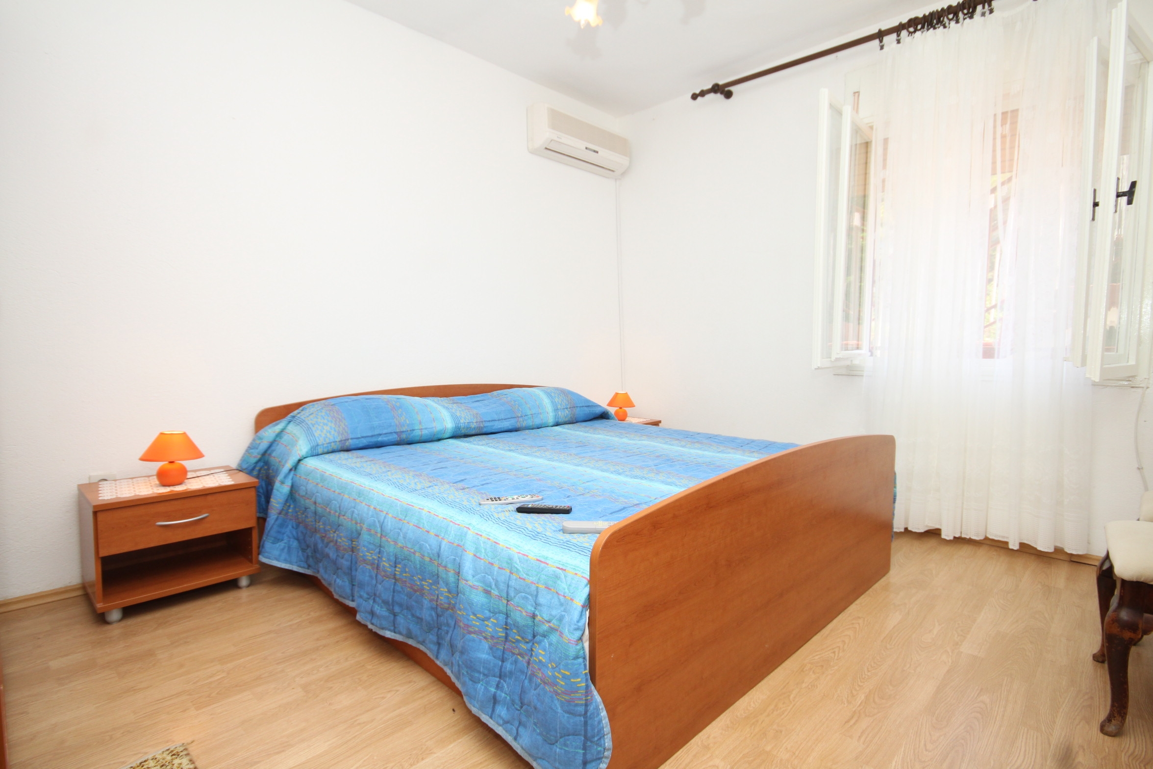 Three bedroom apartment with terrace and sea view Kukljica, Ugljan  A-a