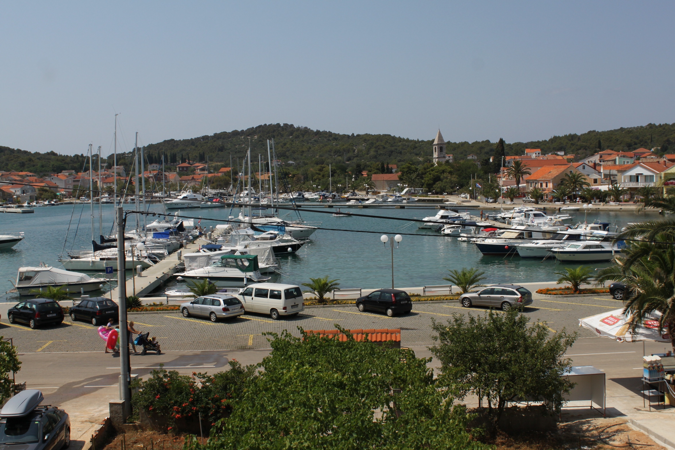 Three bedroom apartment with terrace and sea view Kukljica, Ugljan  A-a