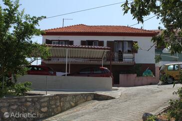 Property Kali, Ugljan, Property 8319 - Apartments by the sea.