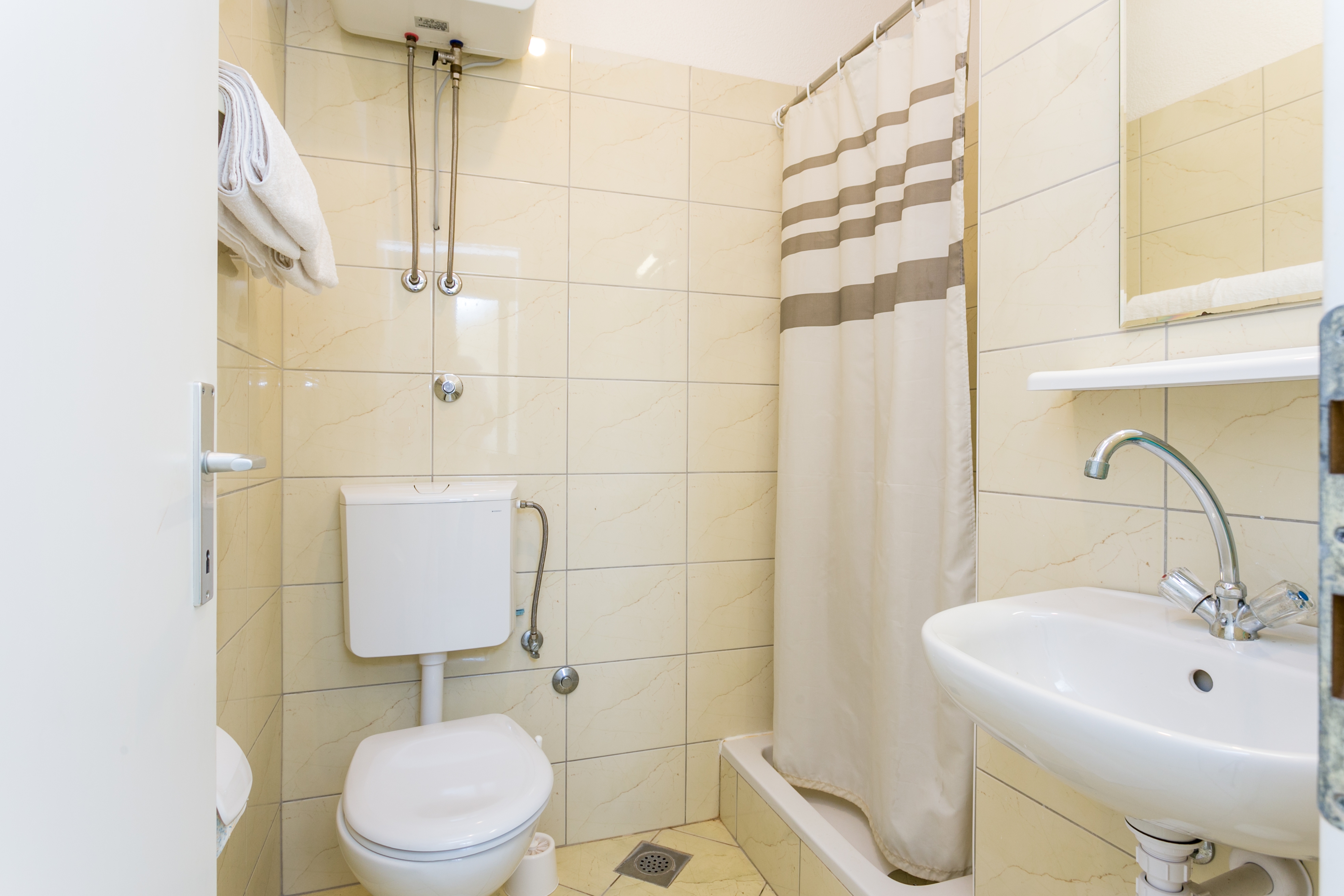 Two bedroom house with terrace and sea view Igrane, Makarska  K