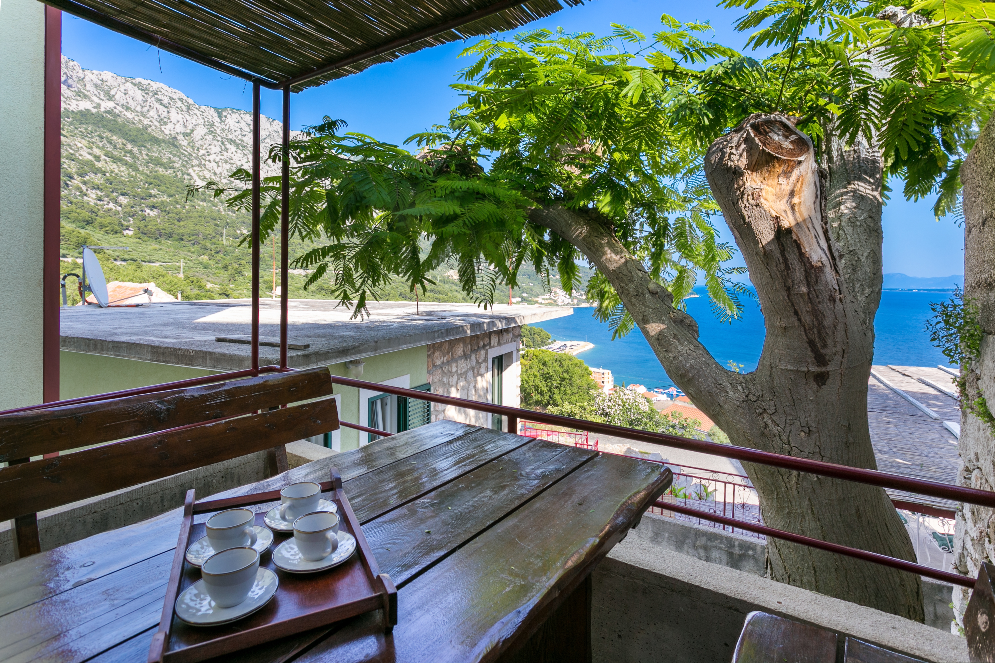 Two bedroom house with terrace and sea view Igrane, Makarska  K
