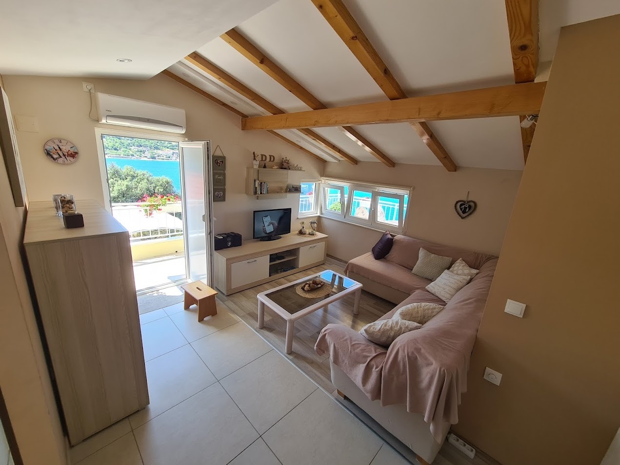 Two bedroom apartment near beach Grebaštica, Šibenik (A-8333-a)