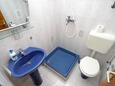 Bathroom 2 Omiš, Bathroom 2 in the apartment, WiFi.