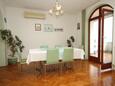 Jídelna Kali, Jídelna v ubytování typu apartment, s klimatizací a WiFi.