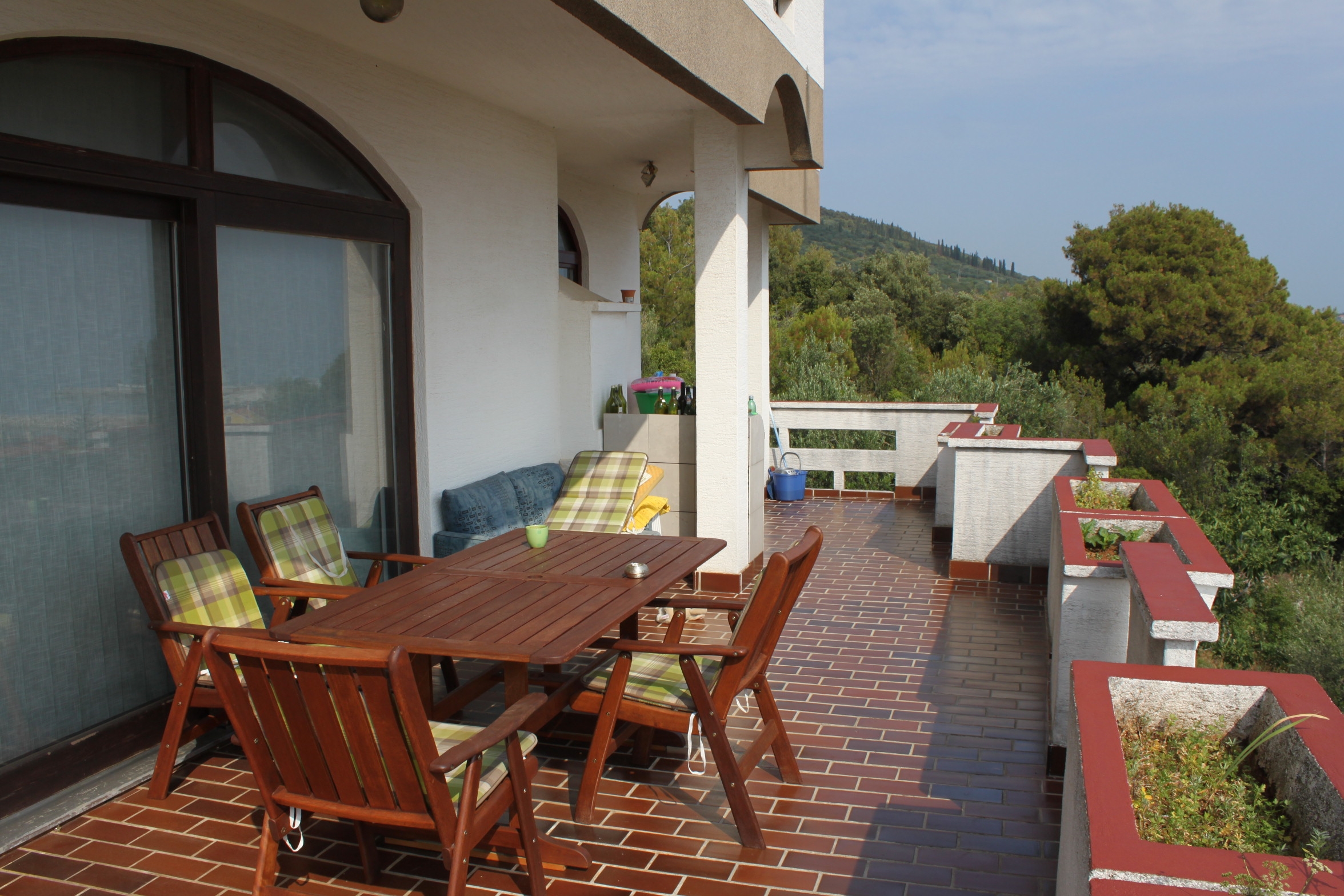 Three bedroom apartment with terrace and sea view Kali, Ugljan  A-c