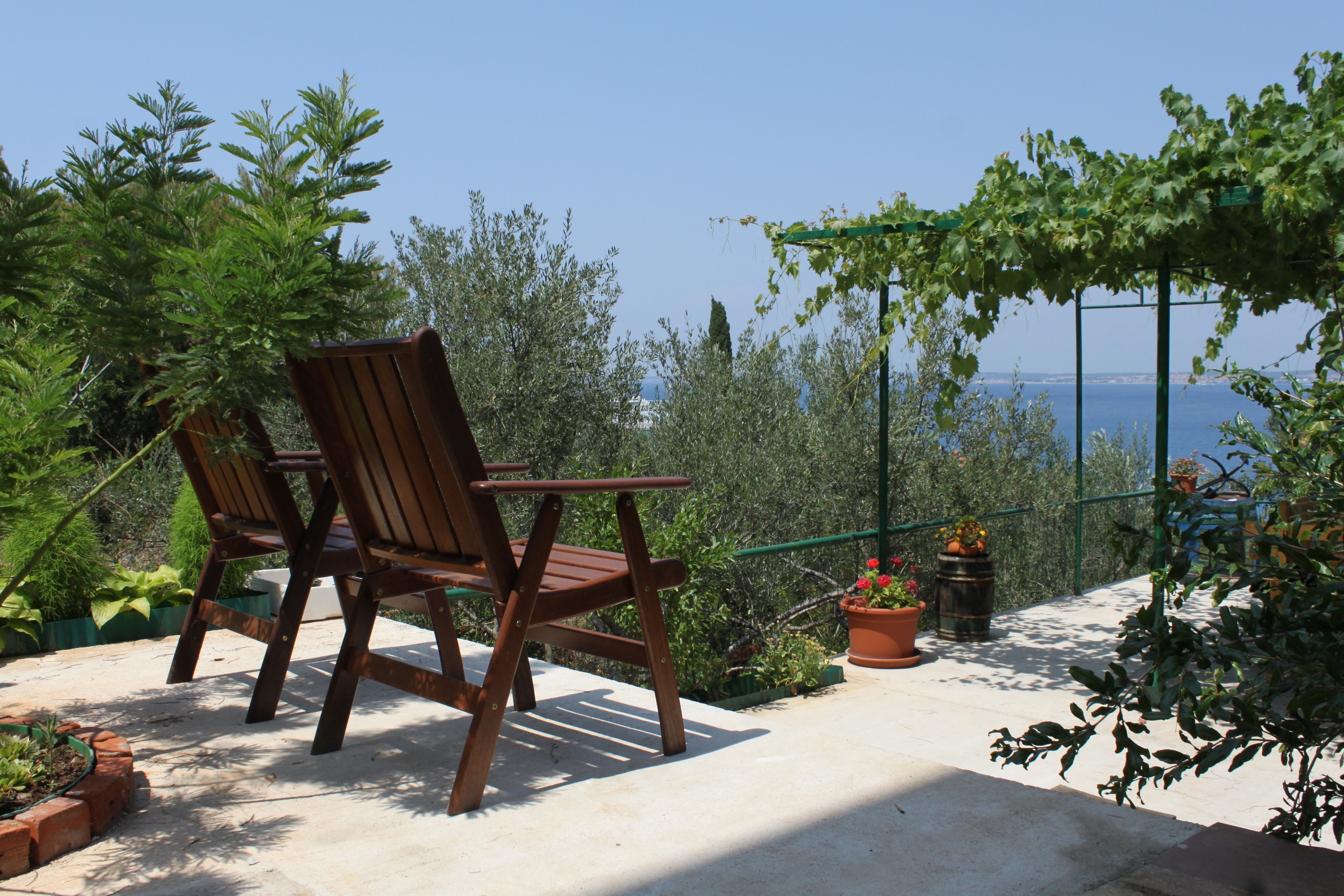 Three bedroom apartment with terrace and sea view Kali, Ugljan (A-834-c)