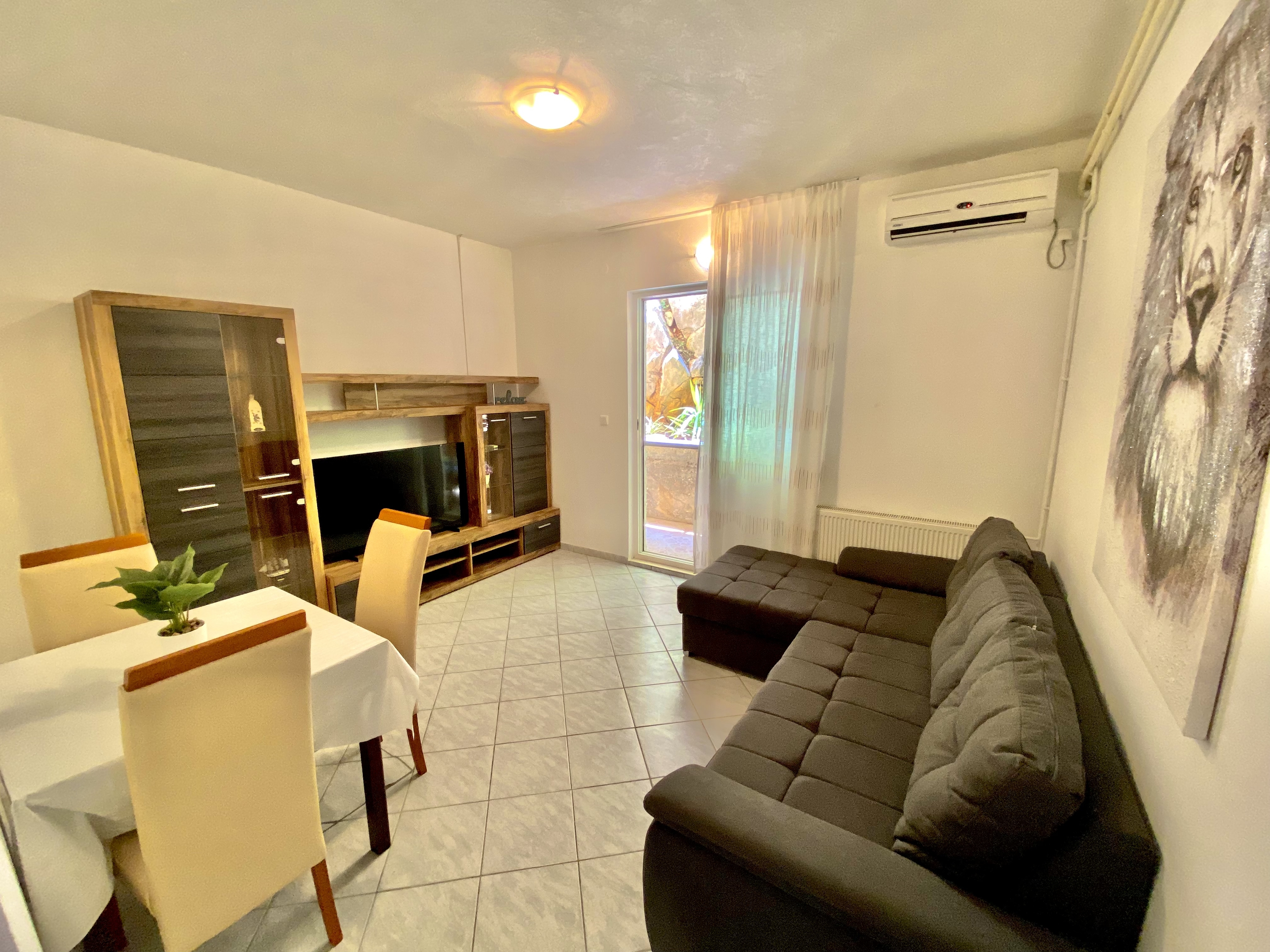 One bedroom apartment near beach Zaklopatica, Lastovo (A-8342-a)