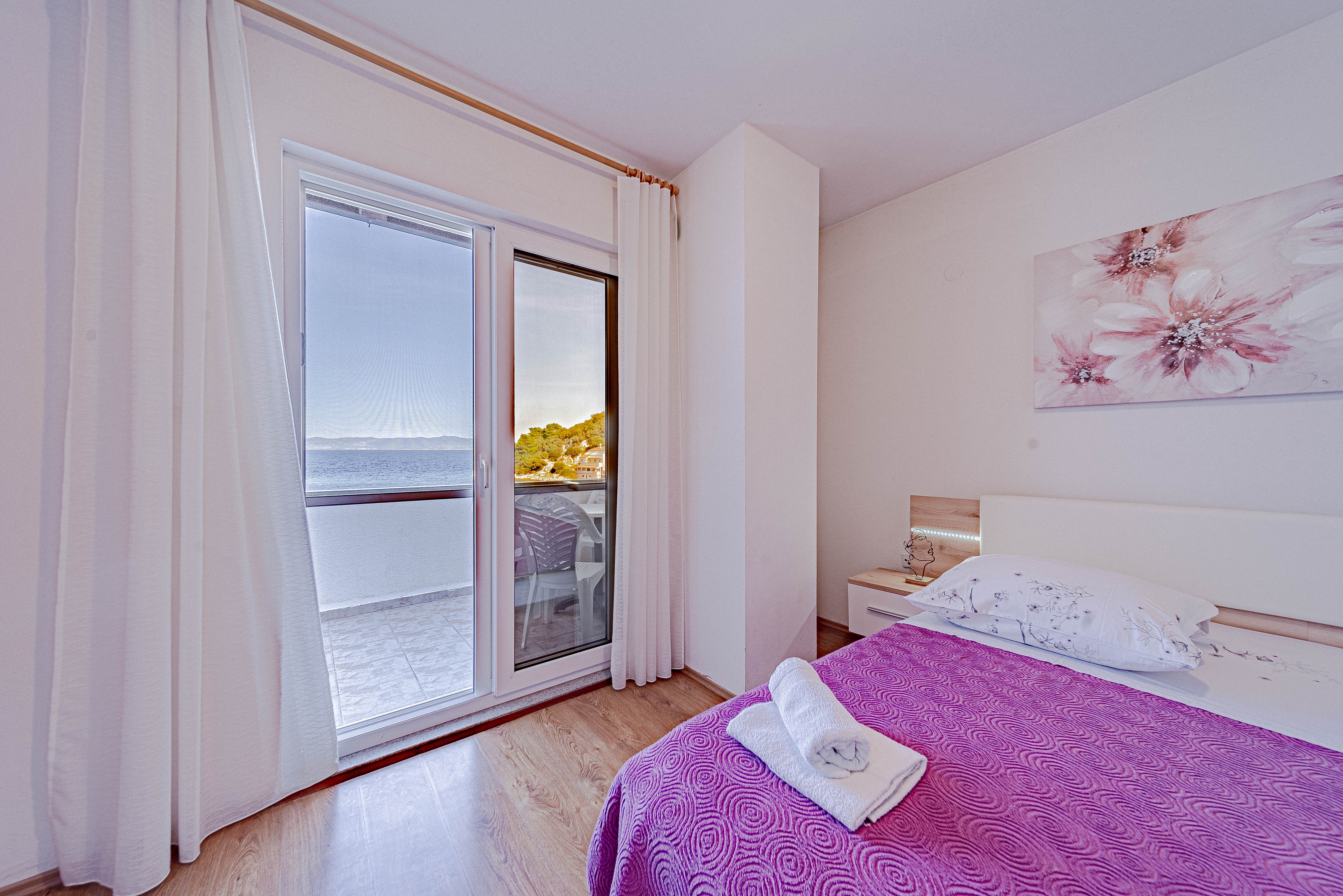 One bedroom apartment near beach Zaklopatica, Lastovo  A-c