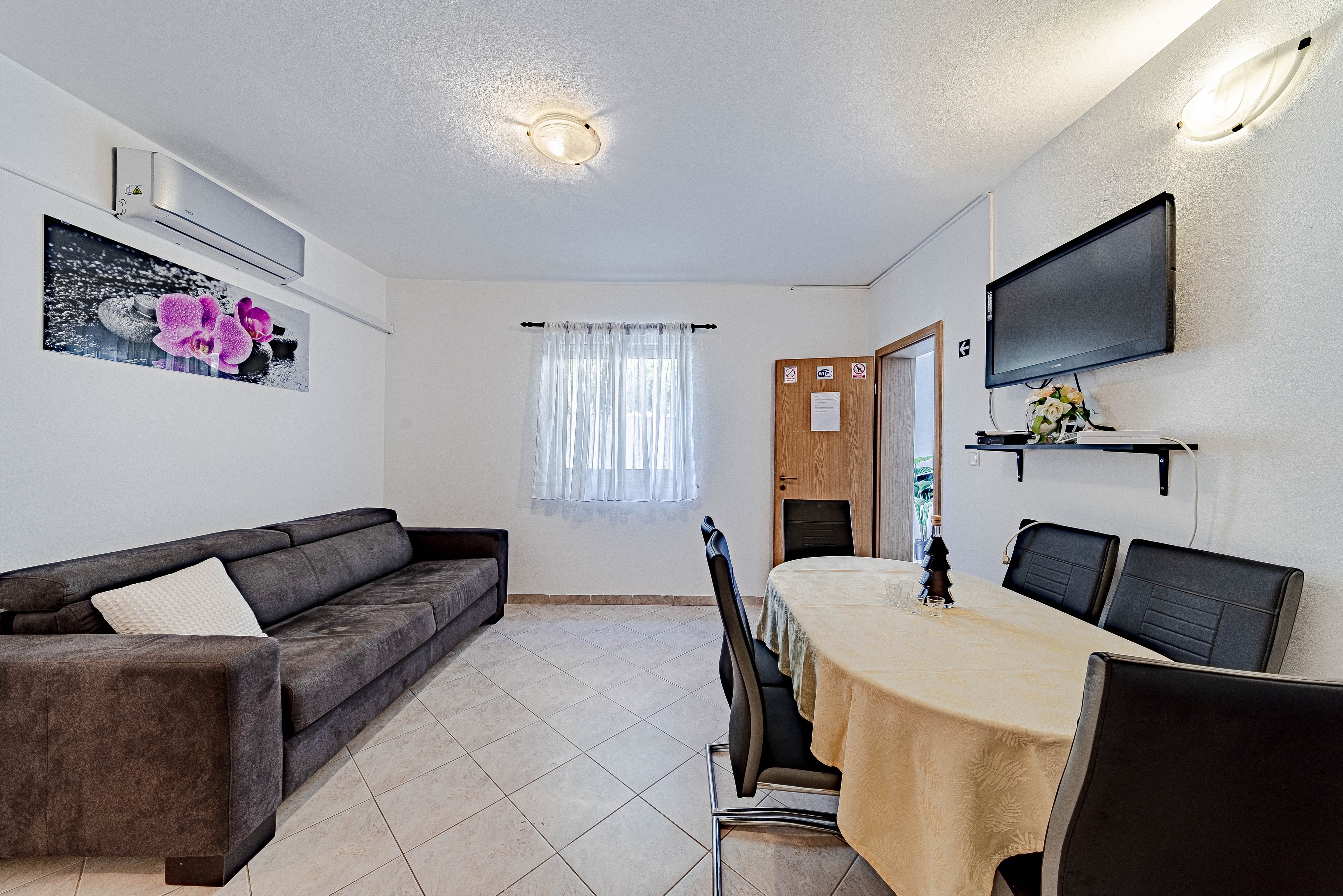 One bedroom apartment near beach Ubli, Lastovo (A-8344-a) One bedroom apartment near beach Ubli, Lastovo (A-8344-a)