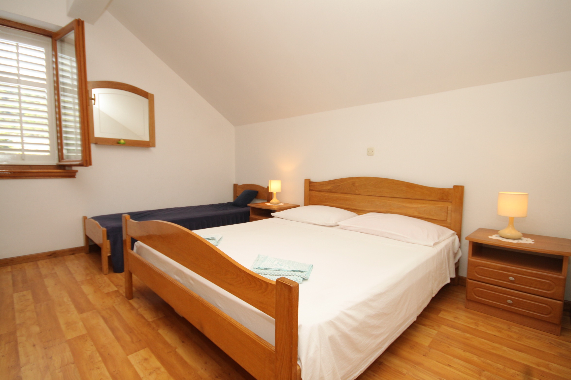 Top Lastovo Zaklopatica Top Lastovo Zaklopatica