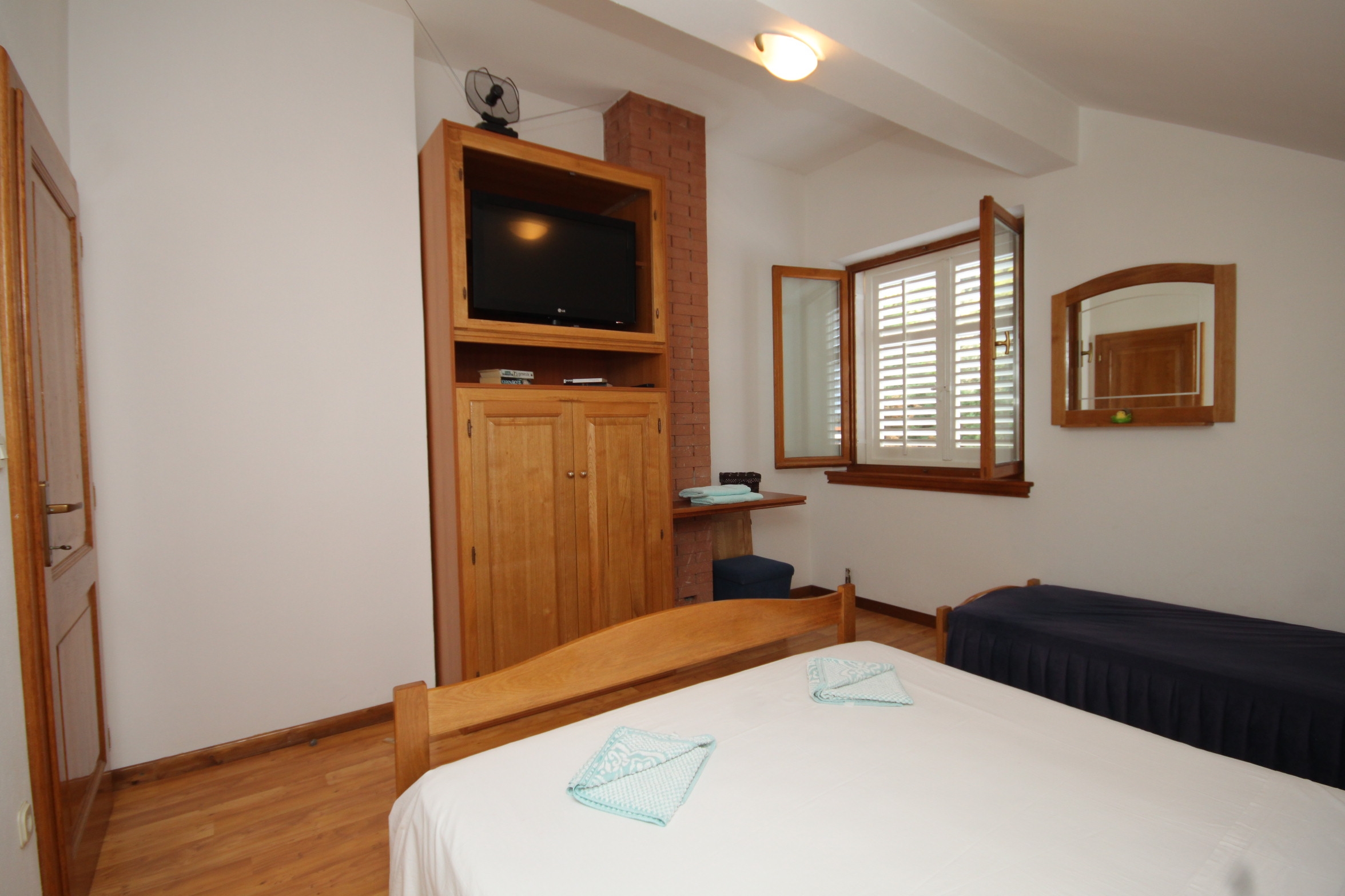 Top Lastovo Zaklopatica Top Lastovo Zaklopatica