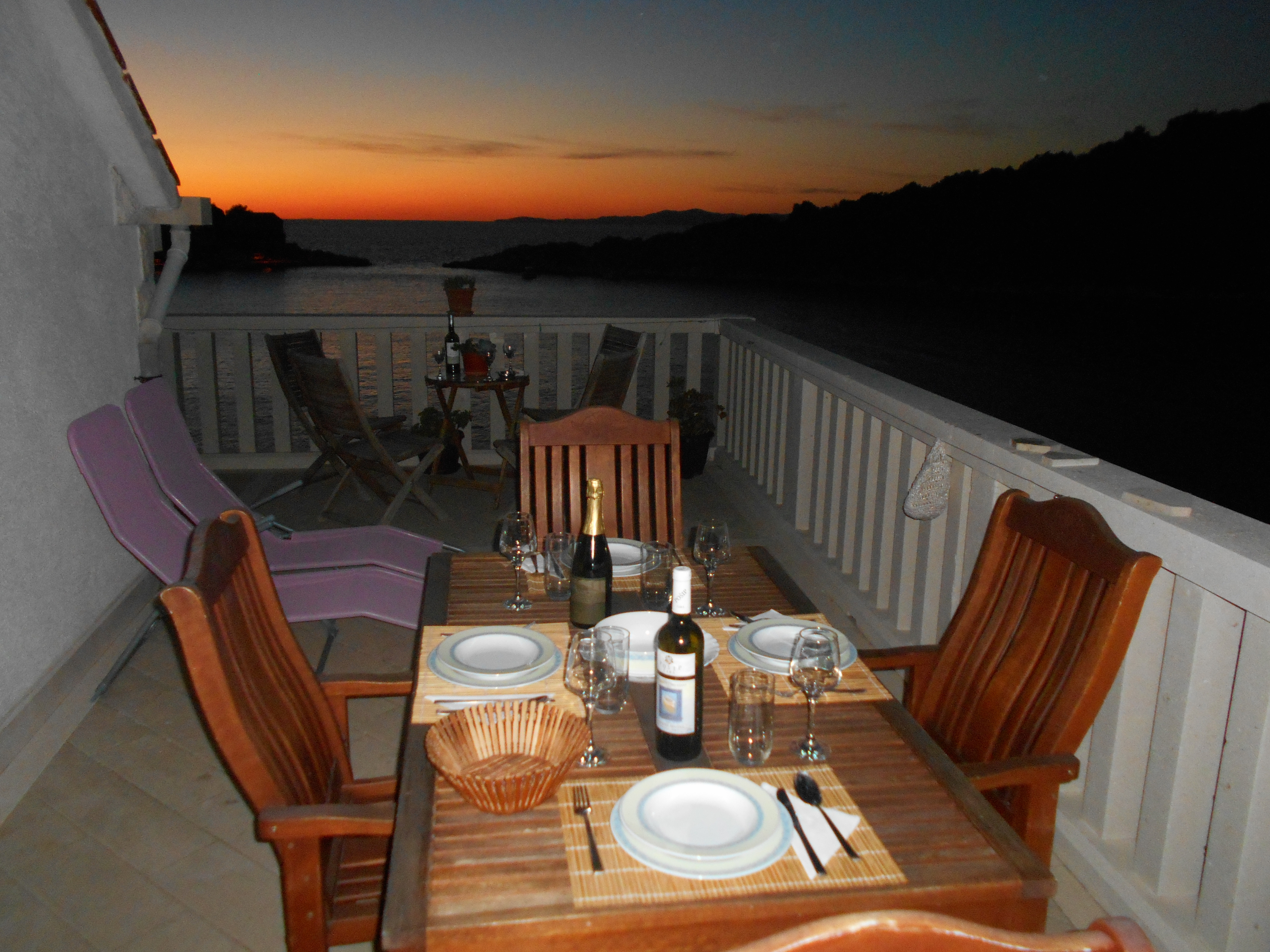 One bedroom apartment near beach Zaklopatica (Lastovo) (A-8346-d)