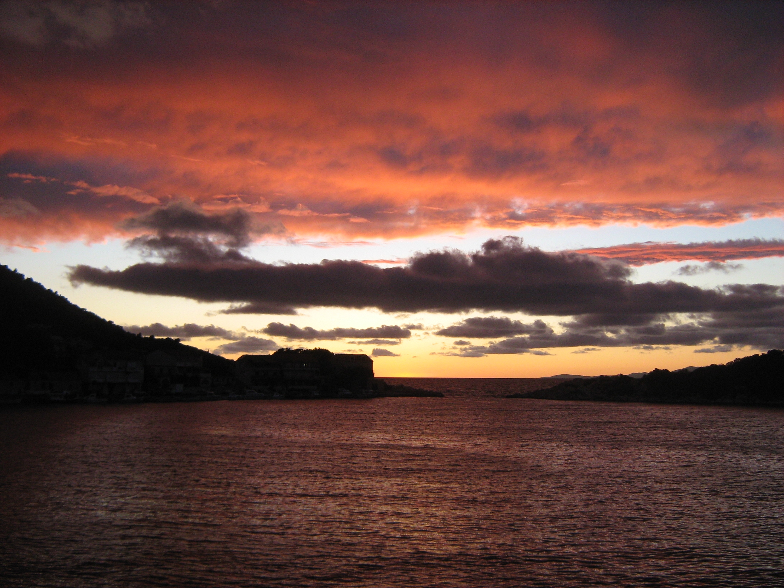 Top Lastovo Zaklopatica Top Lastovo Zaklopatica