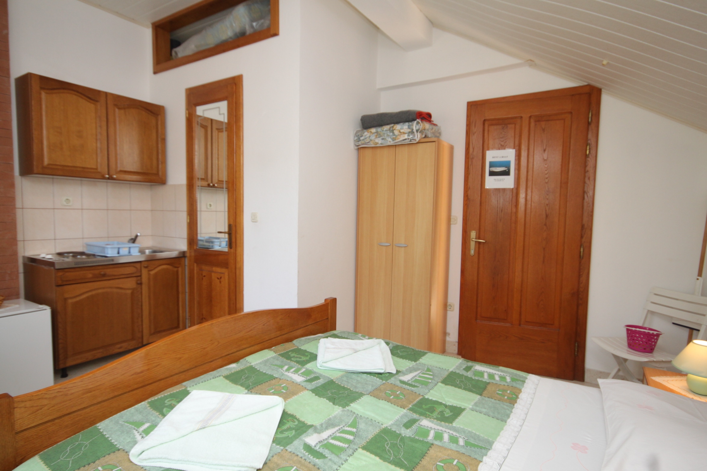 Top Lastovo Zaklopatica Top Lastovo Zaklopatica