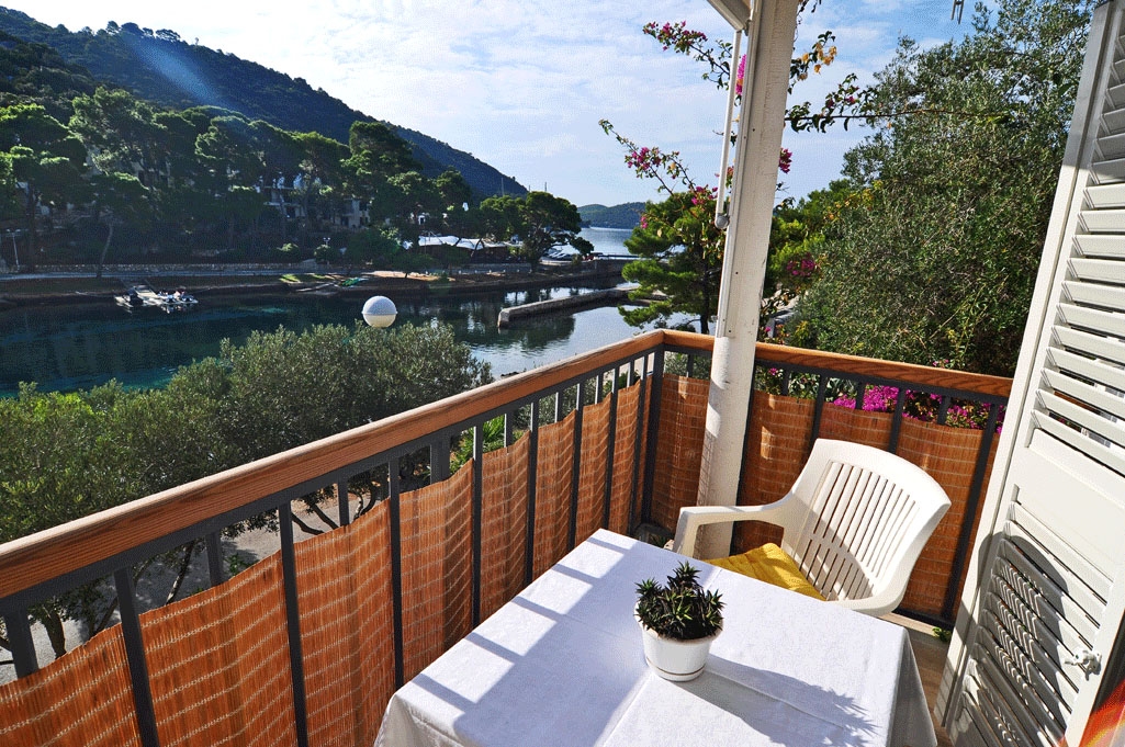 Studio flat with balcony and sea view Pasadur, Lastovo (AS-8351-b) Studio flat with balcony and sea view Pasadur, Lastovo (AS-8351-b)