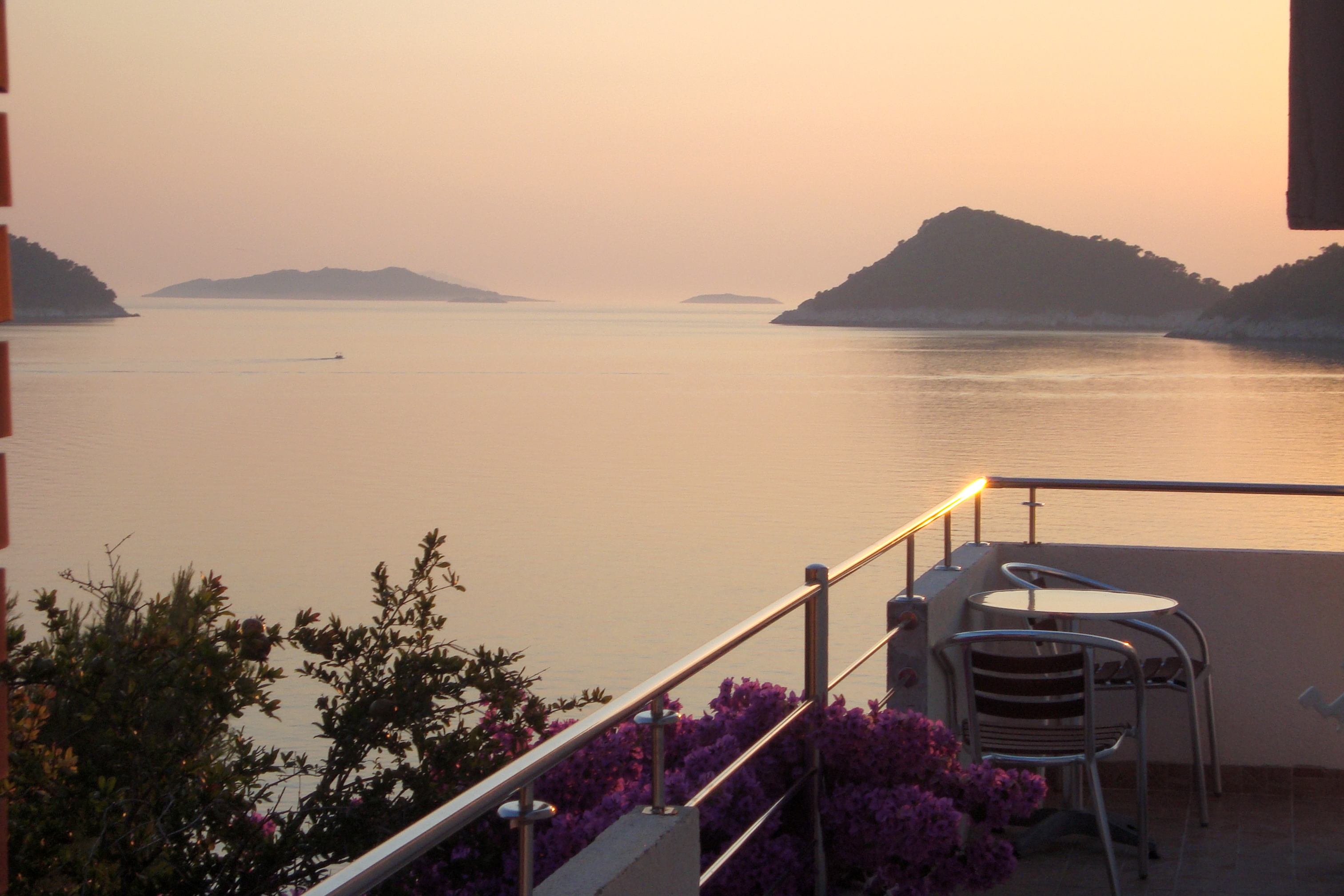 Studio flat near beach Ubli, Lastovo  AS-b