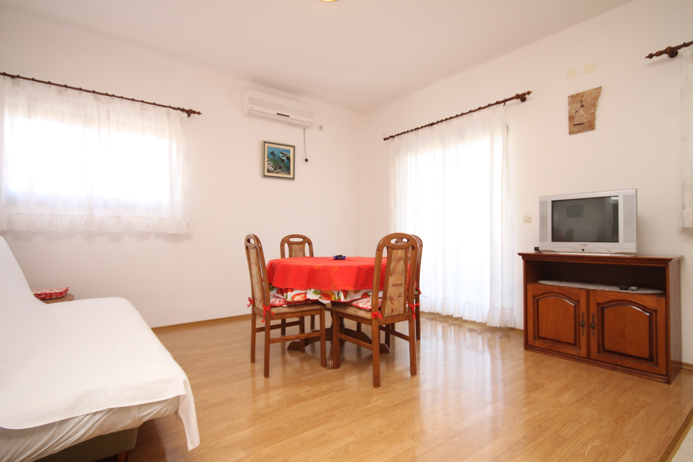 Two bedroom apartment with terrace Ražanj, Rogoznica (A-8361-a) Two bedroom apartment with terrace Ražanj, Rogoznica (A-8361-a)