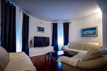 Zečevo Rtić, Living room in the apartment, WiFi.