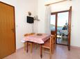 Kali, Blagovaonica u smještaju tipa apartment, WiFi.
