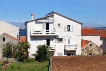 Kali, Ugljan, Property 837 - Apartments near sea with pebble beach.