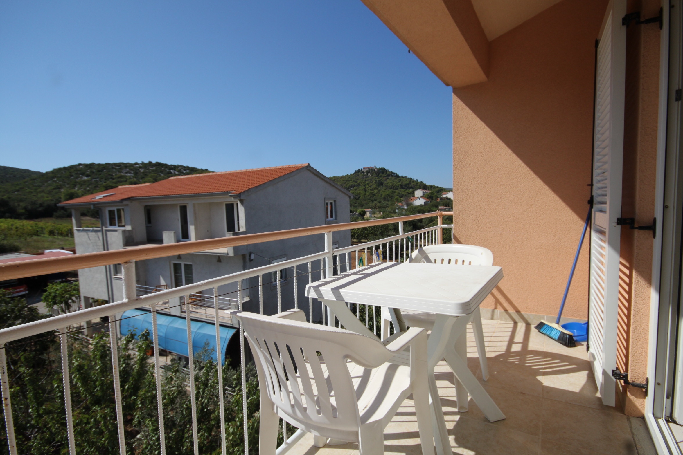 One bedroom apartment near beach Tkon, Pašman (A-8377-c) One bedroom apartment near beach Tkon, Pašman (A-8377-c)
