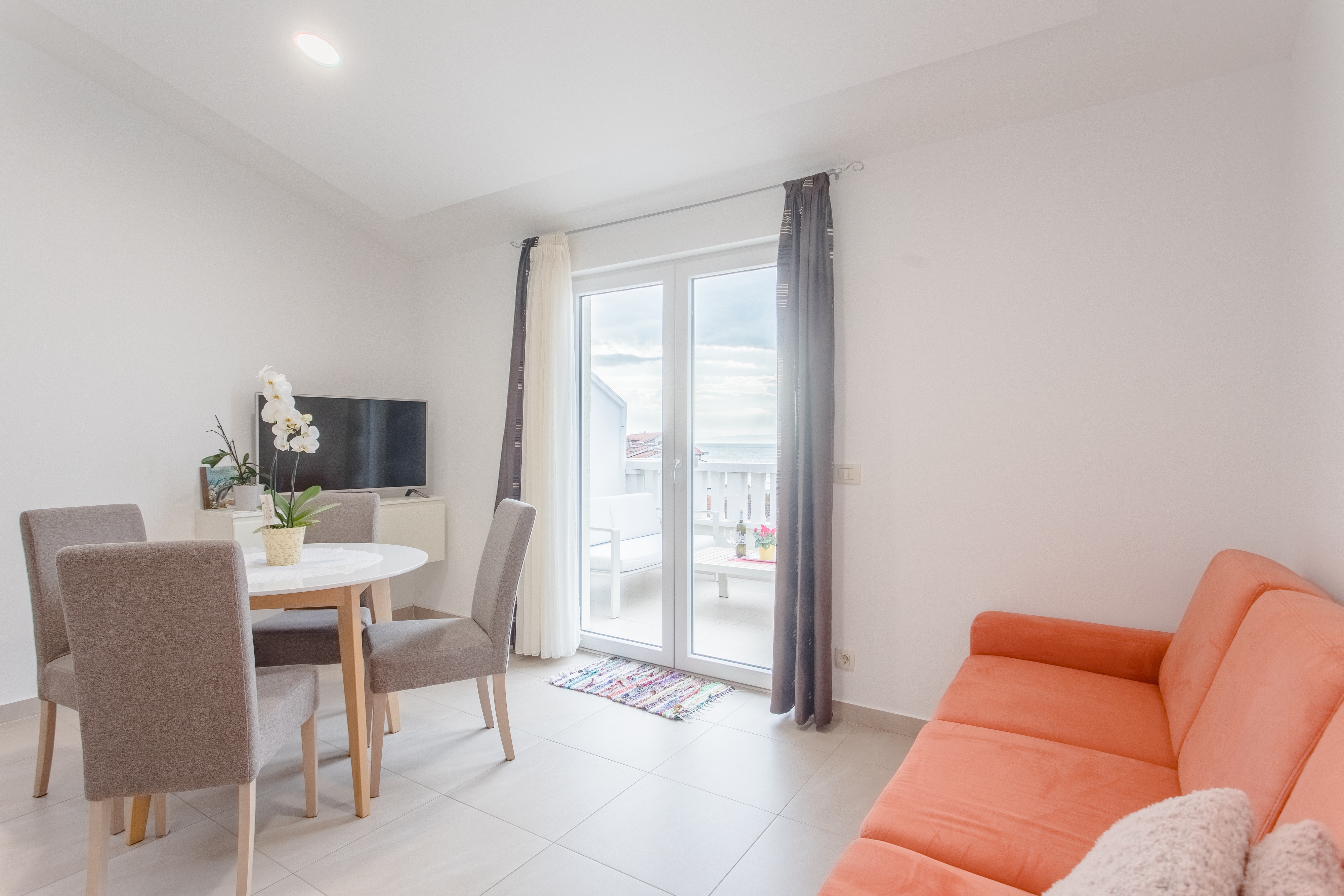 One bedroom apartment near beach Duće, Omiš (A-8378-c)
