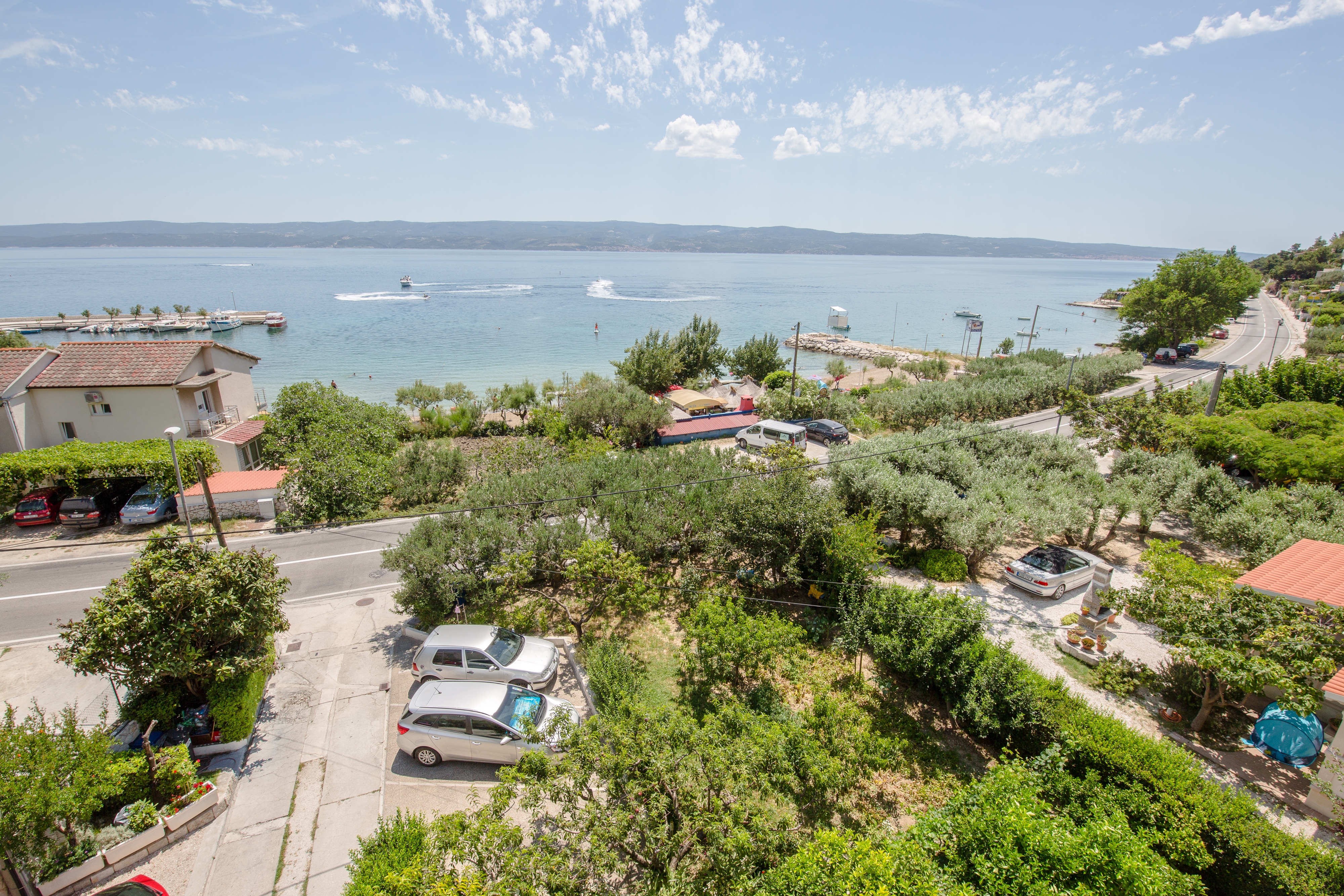 One bedroom apartment near beach Duće, Omiš  A-c