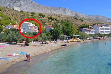 Duće, Omiš, Objekt 8378 - Apartmani blizu mora sa pješčanom plažom.