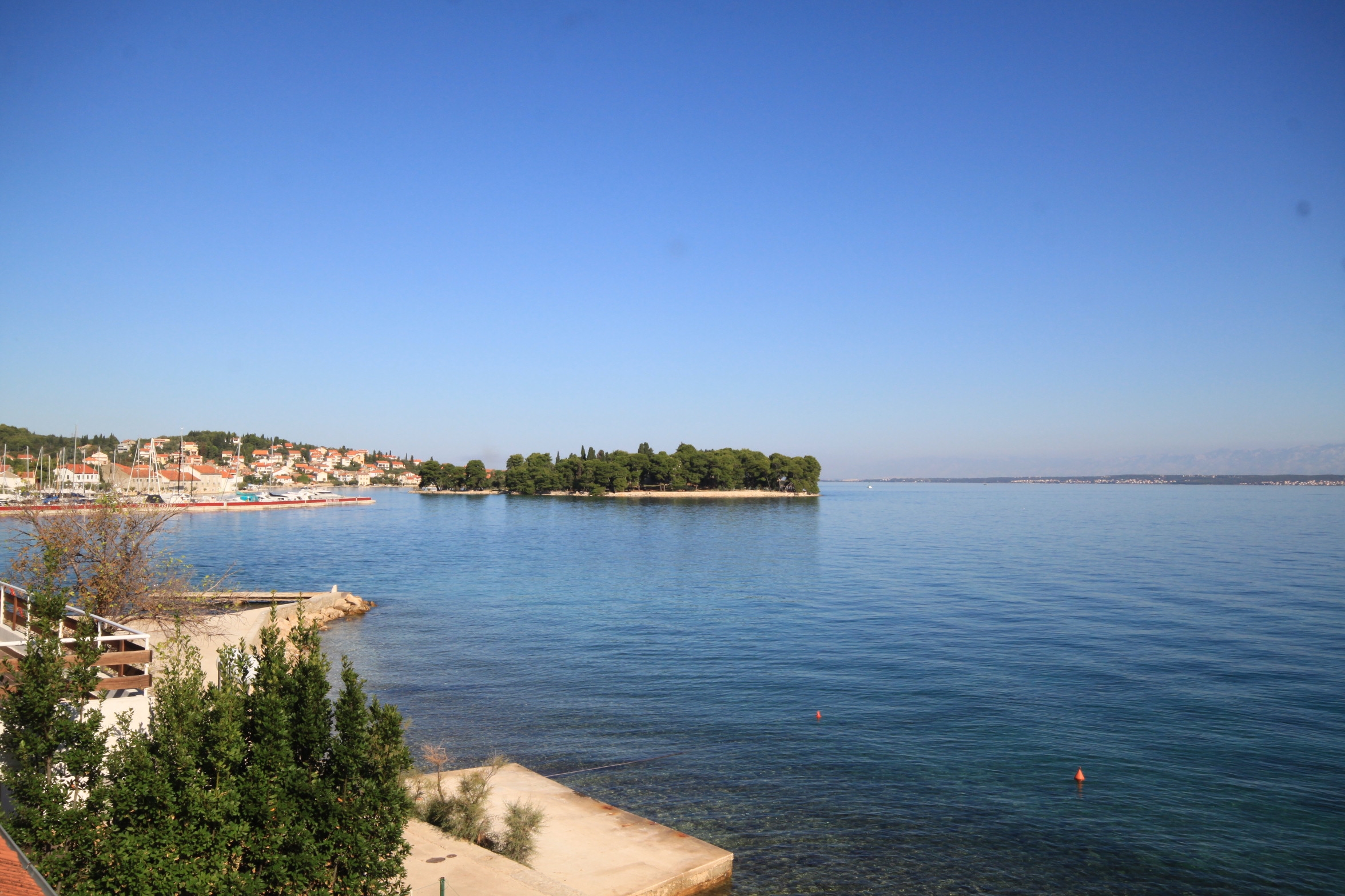 One bedroom apartment near beach Preko, Ugljan  A-b