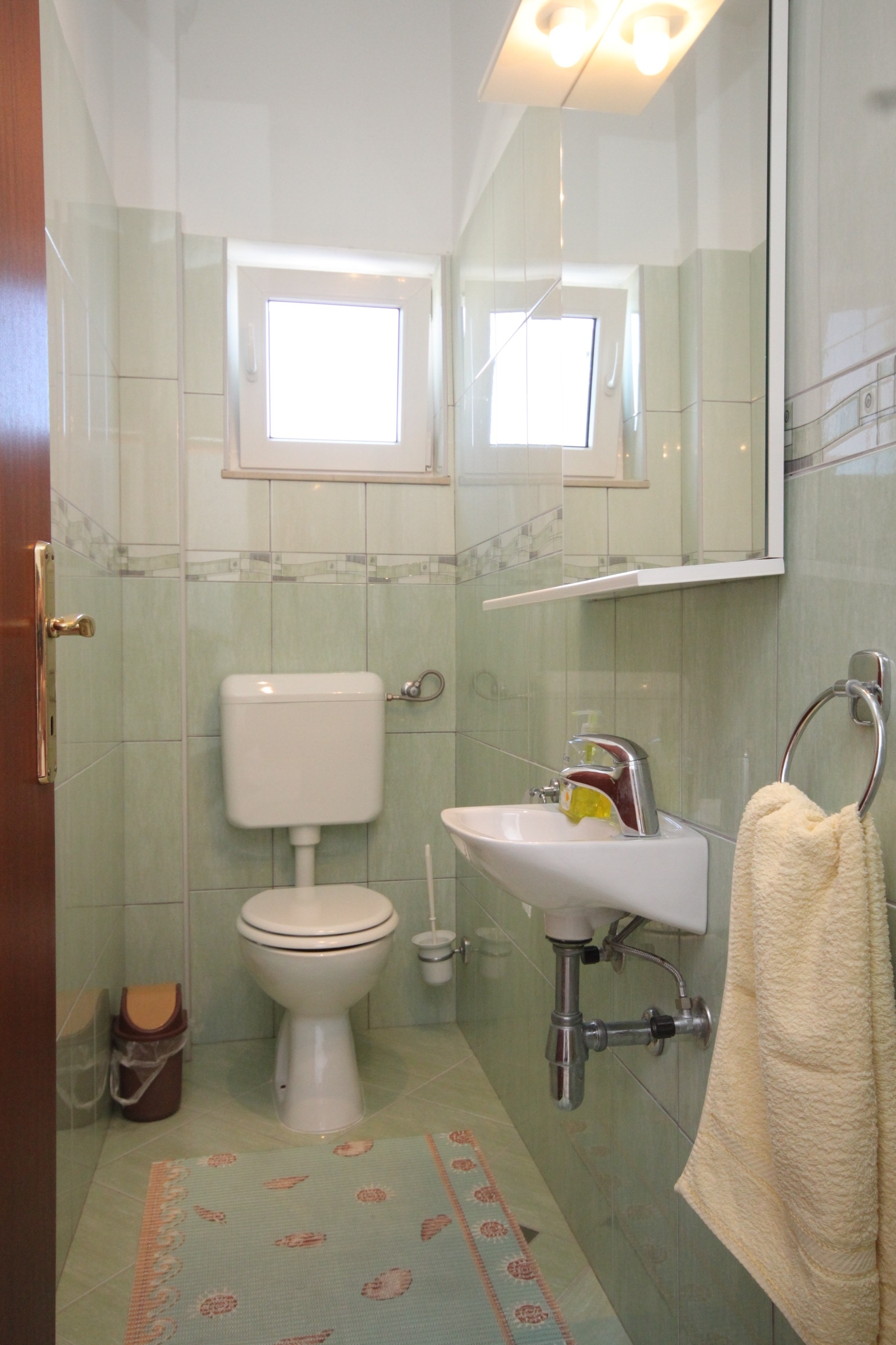 Three bedroom apartment near beach Preko, Ugljan  A-c