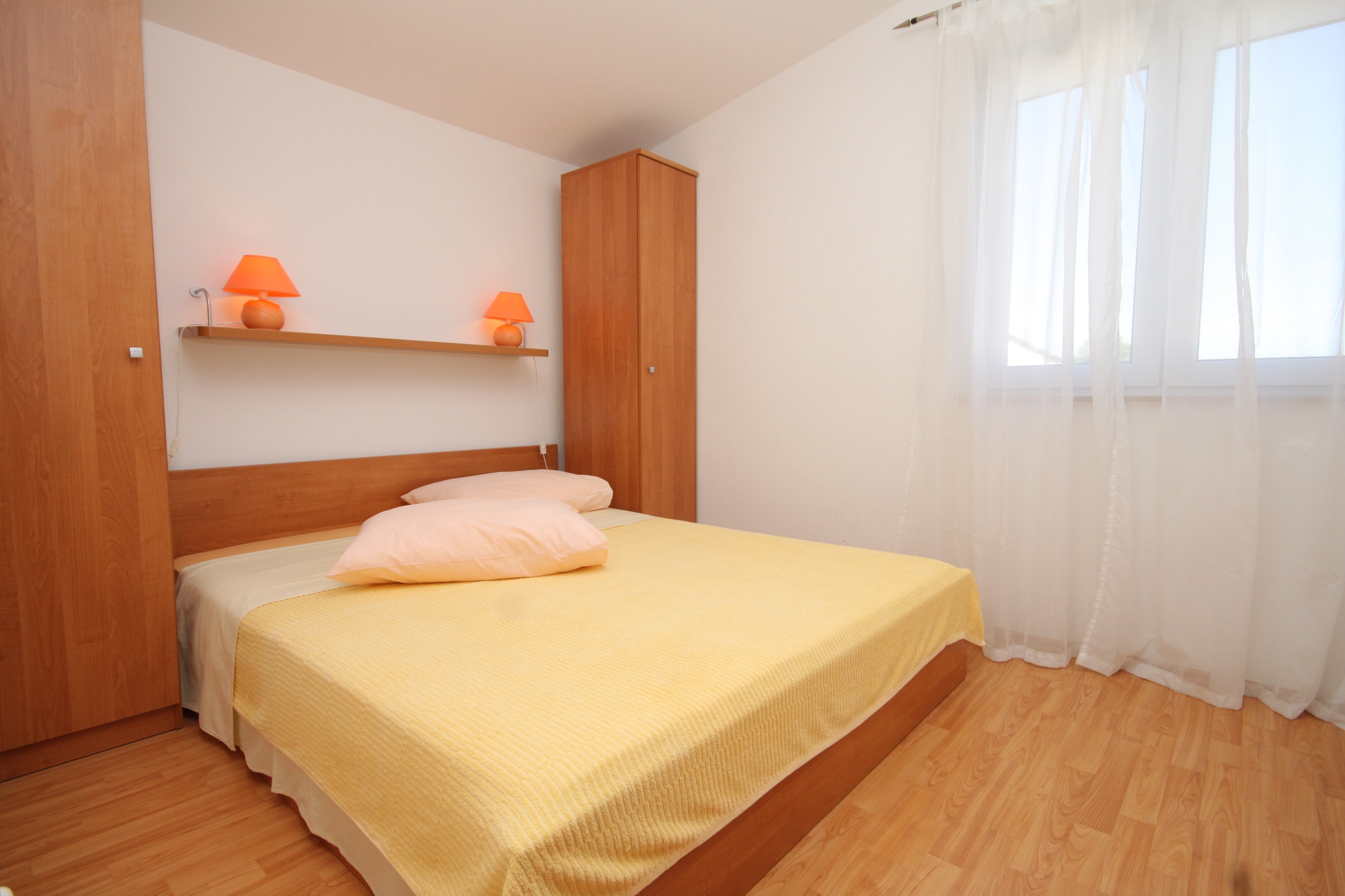 Three bedroom apartment near beach Preko, Ugljan  A-c