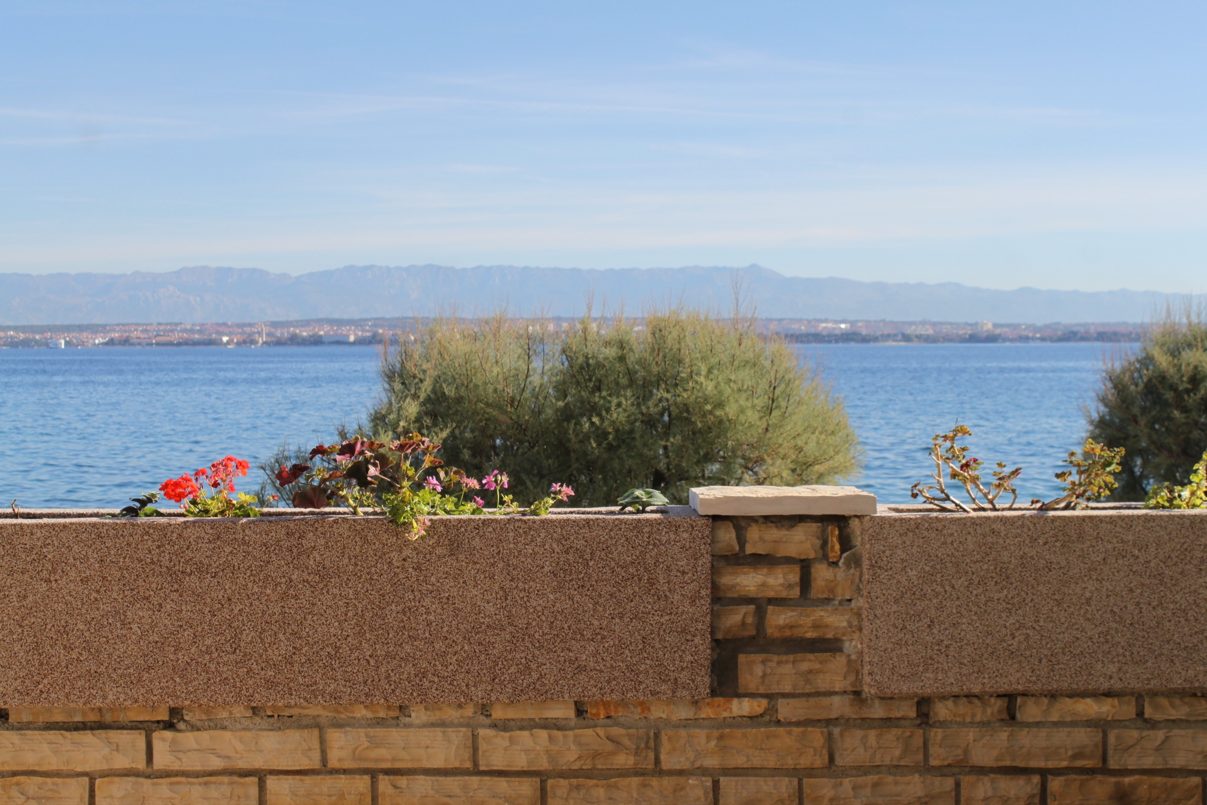 One bedroom apartment near beach Preko, Ugljan  A-d