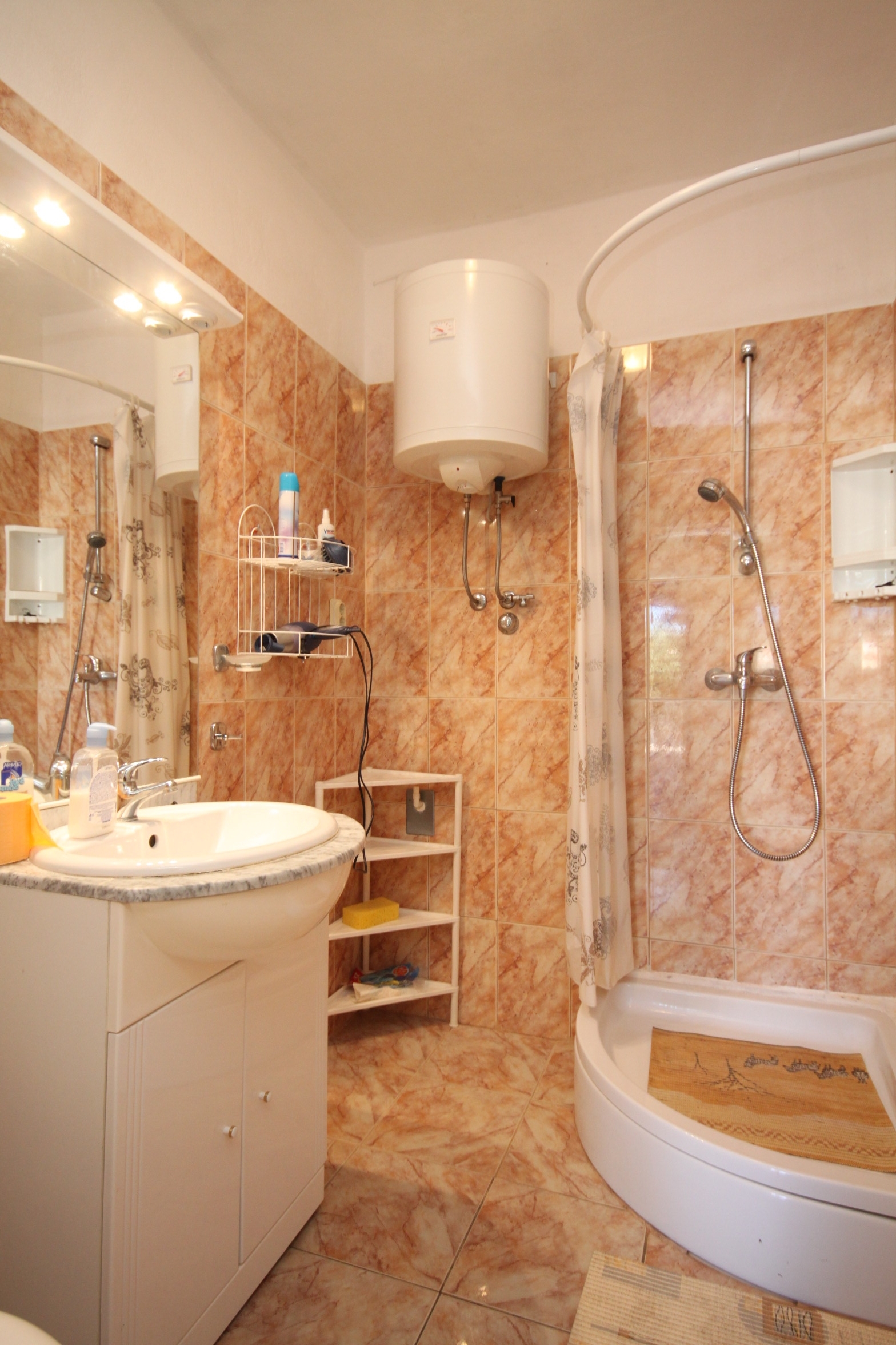 Four bedroom house with terrace Lukoran, Ugljan  K