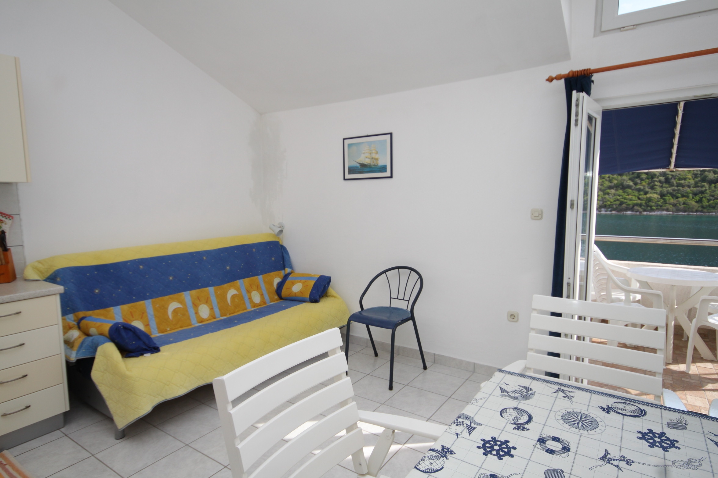 One bedroom apartment near beach Pasadur, Lastovo (A-8386-a)
