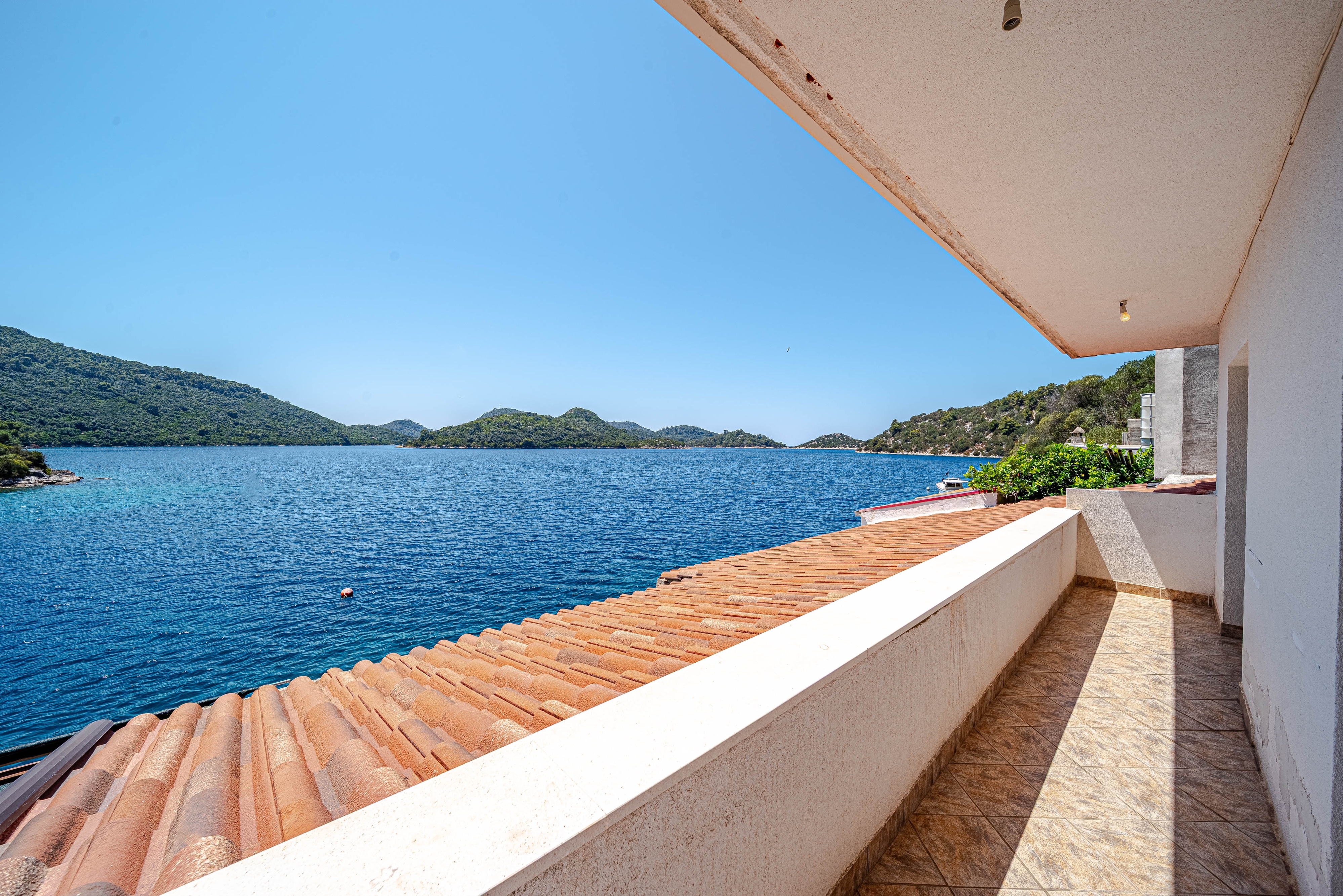 Two bedroom apartment near beach Pasadur, Lastovo (A-8391-a) Two bedroom apartment near beach Pasadur, Lastovo (A-8391-a)