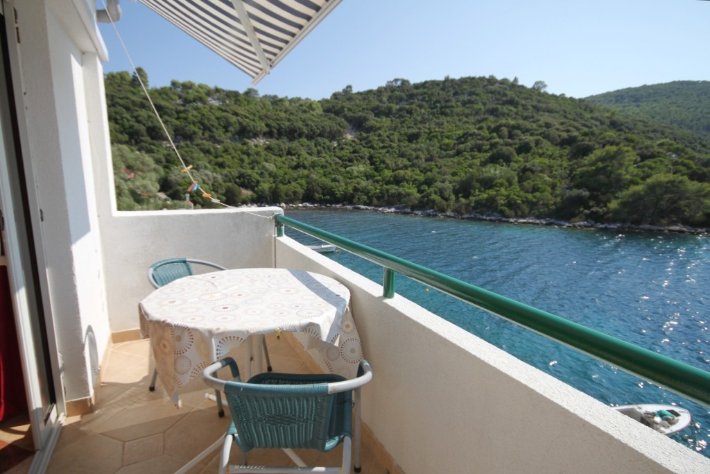 Studio flat near beach Pasadur, Lastovo  AS-c