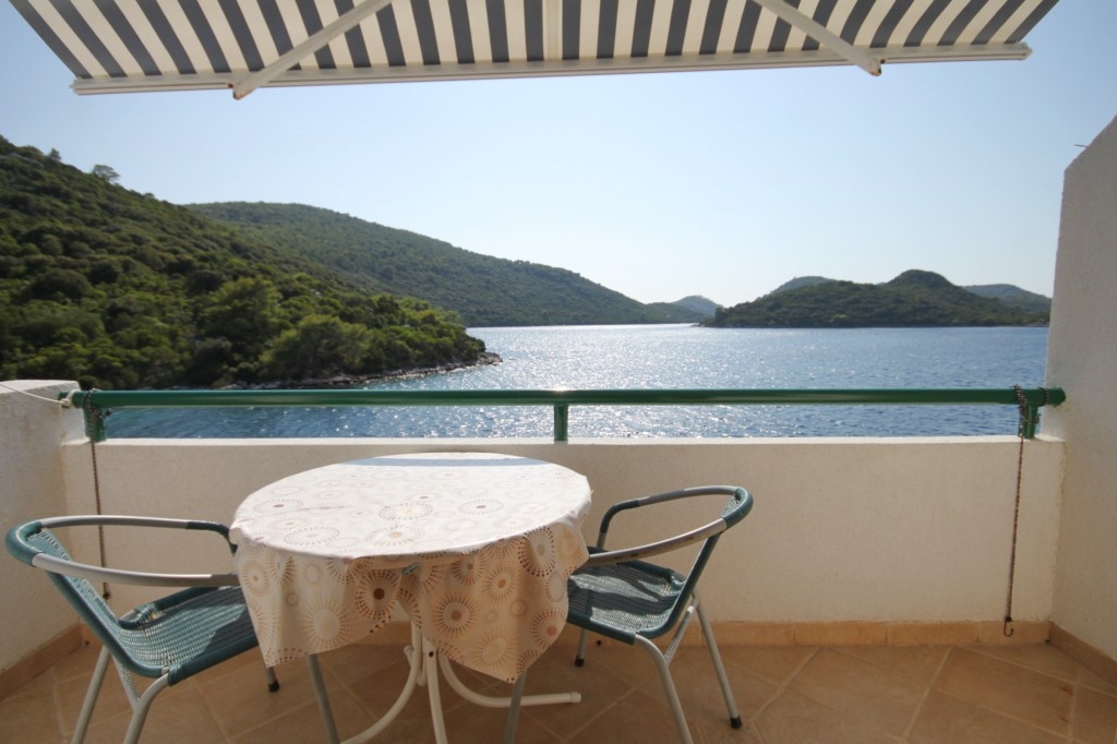 Studio flat near beach Pasadur, Lastovo  AS-c