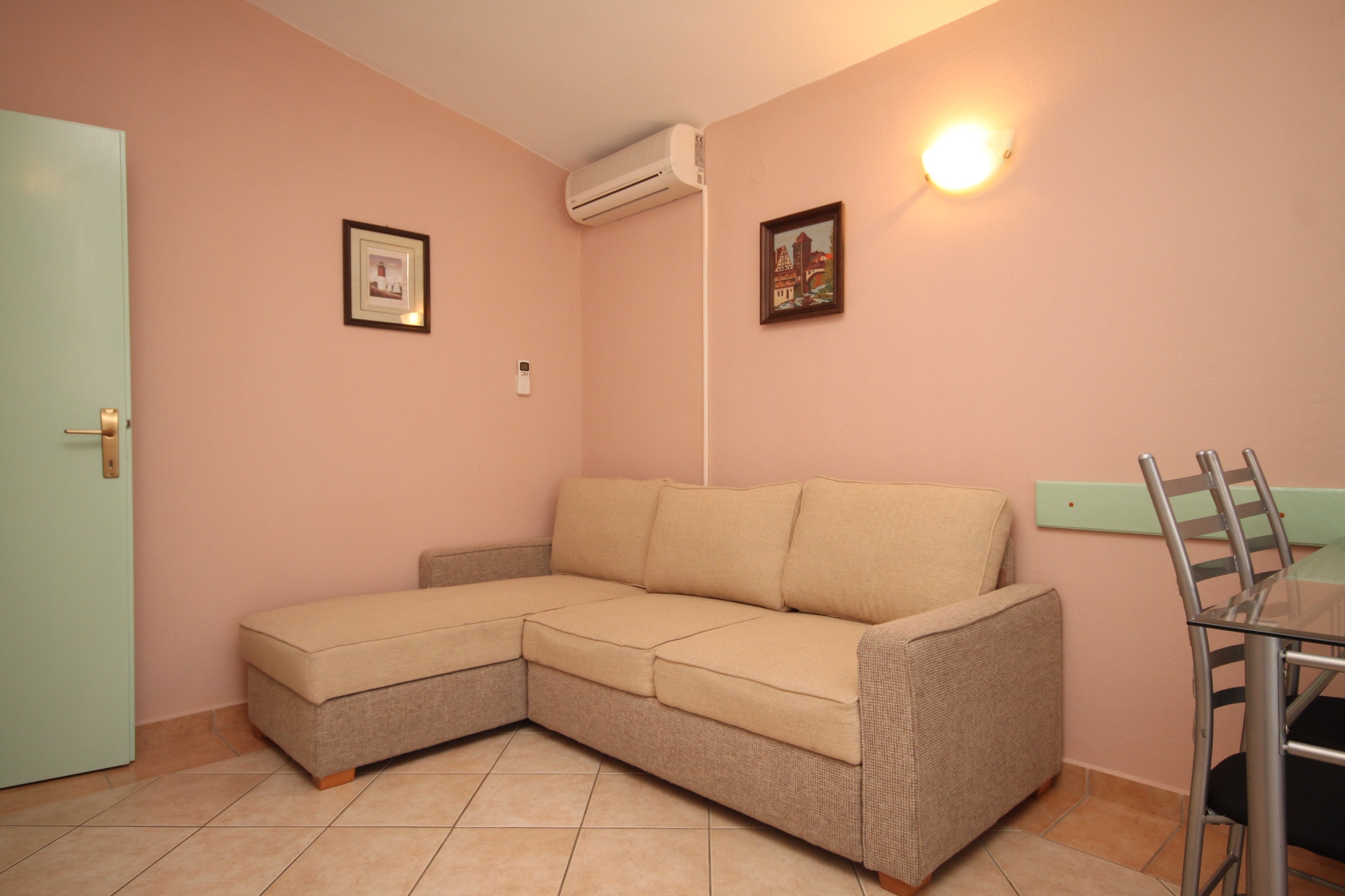 One bedroom apartment with balcony Kukljica, Ugljan  A-a