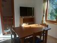 Ugljan, Столовая в размещении типа apartment, доступный кондиционер.