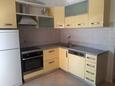 Ugljan, Кухня в размещении типа apartment.