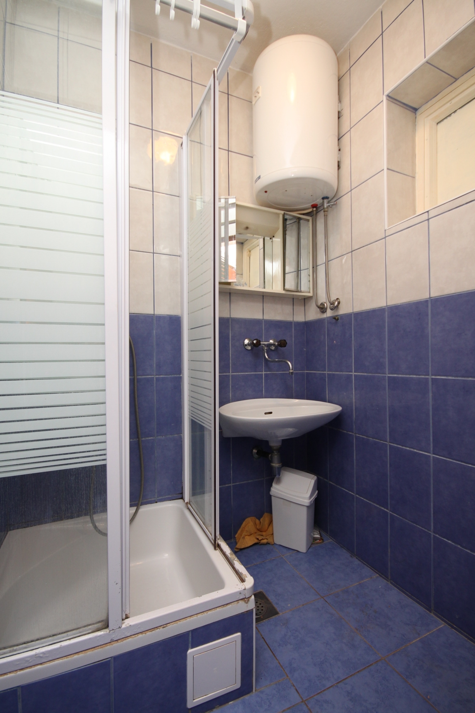 Three bedroom apartment near beach Ždrelac, Pašman  A-a