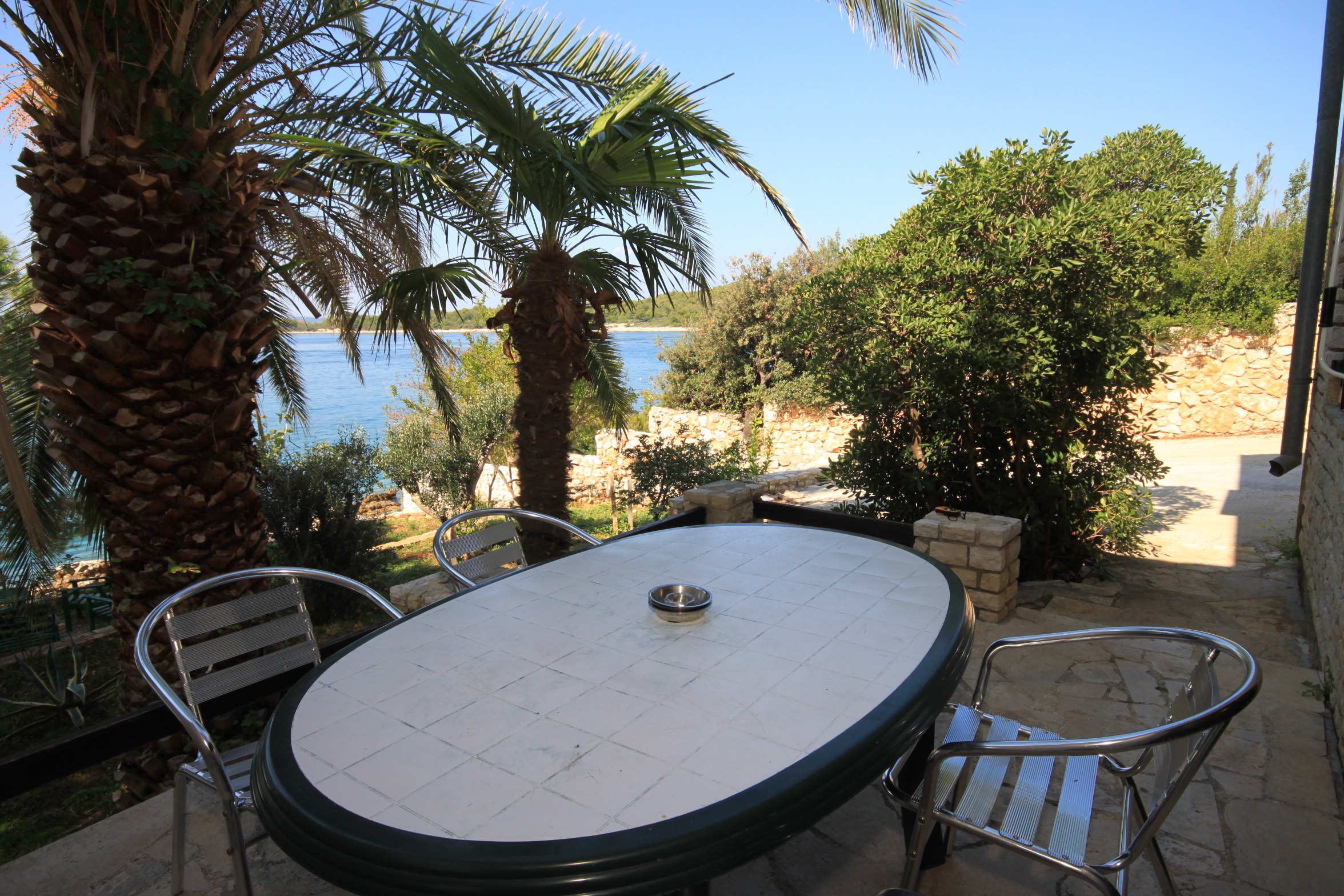 Three bedroom apartment near beach Ždrelac, Pašman  A-a