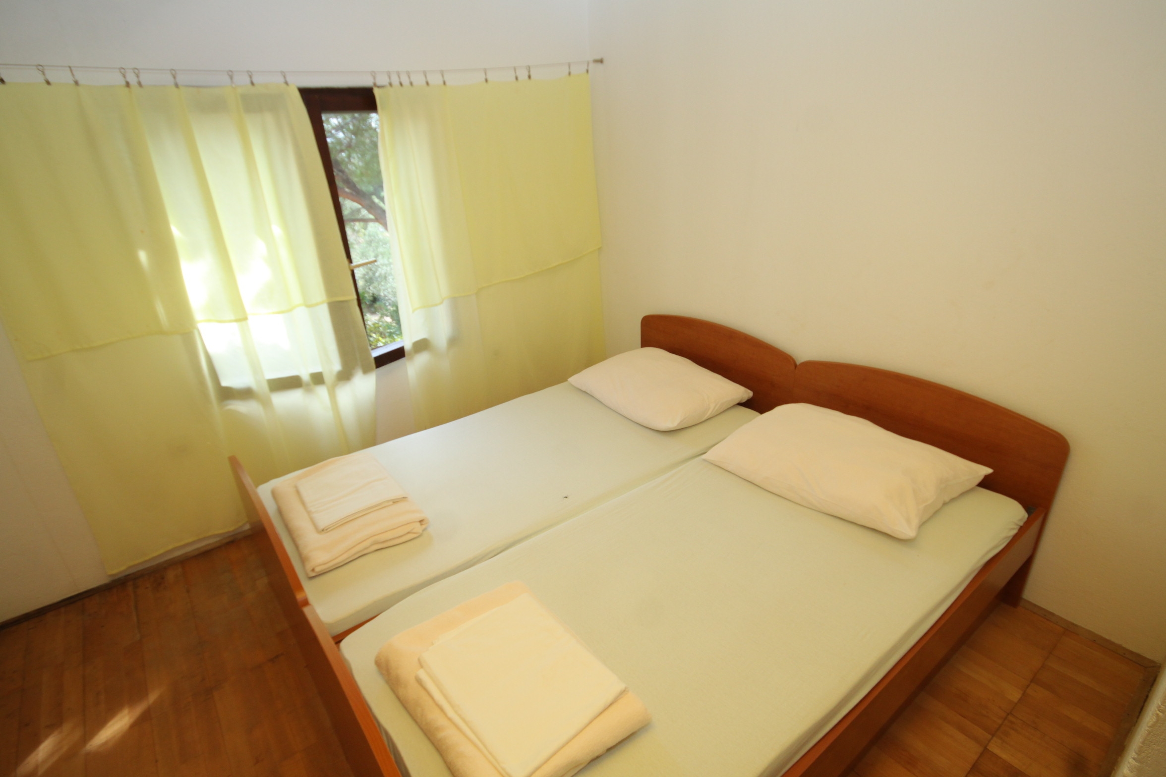 Four bedroom apartment near beach Ždrelac, Pašman  A-b