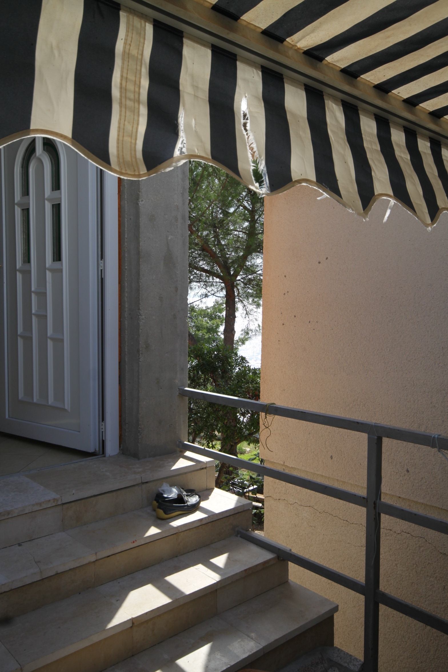 Four bedroom apartment near beach Ždrelac, Pašman  A-b