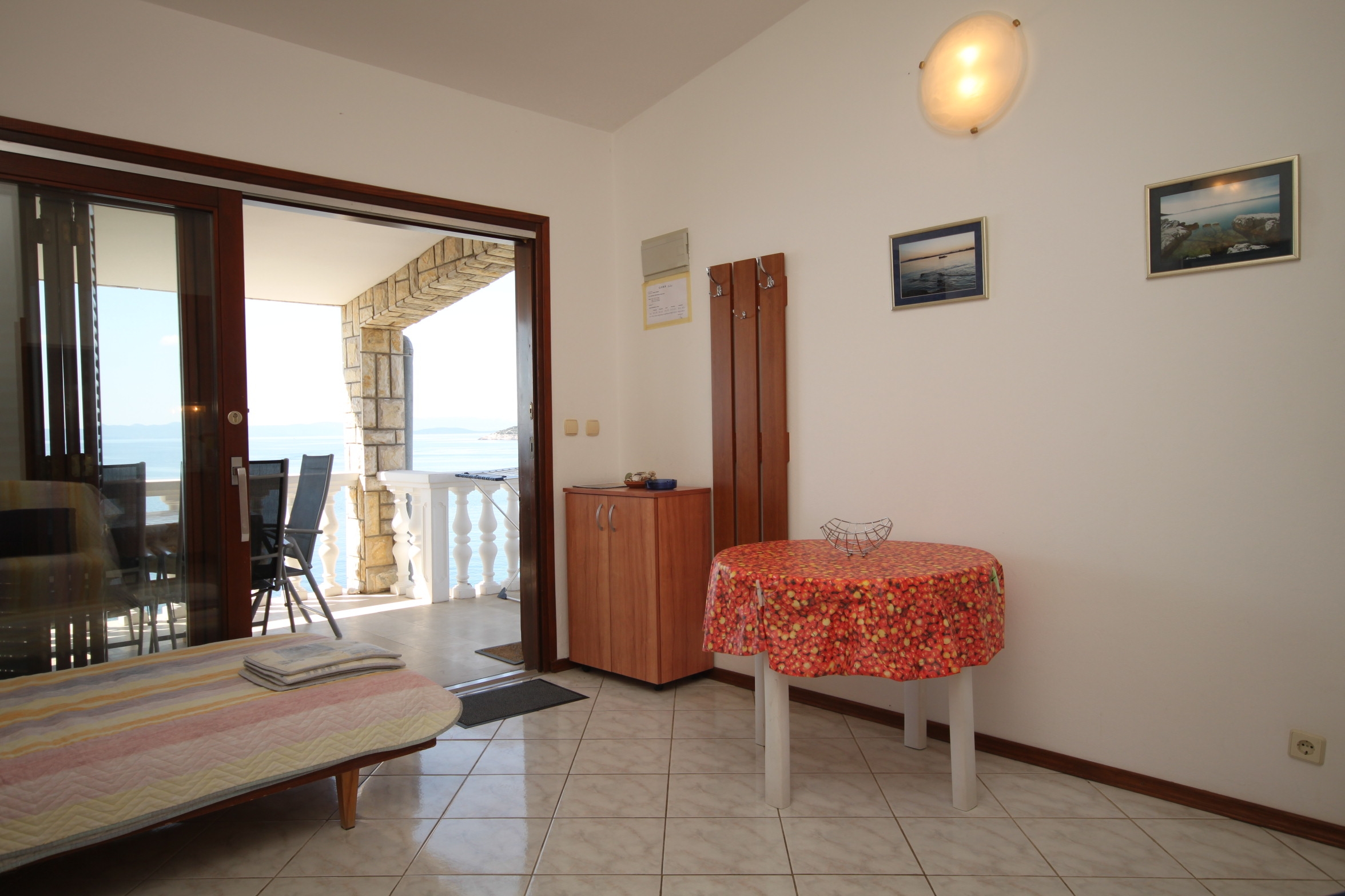 One bedroom apartment near beach Ždrelac, Pašman  A-a