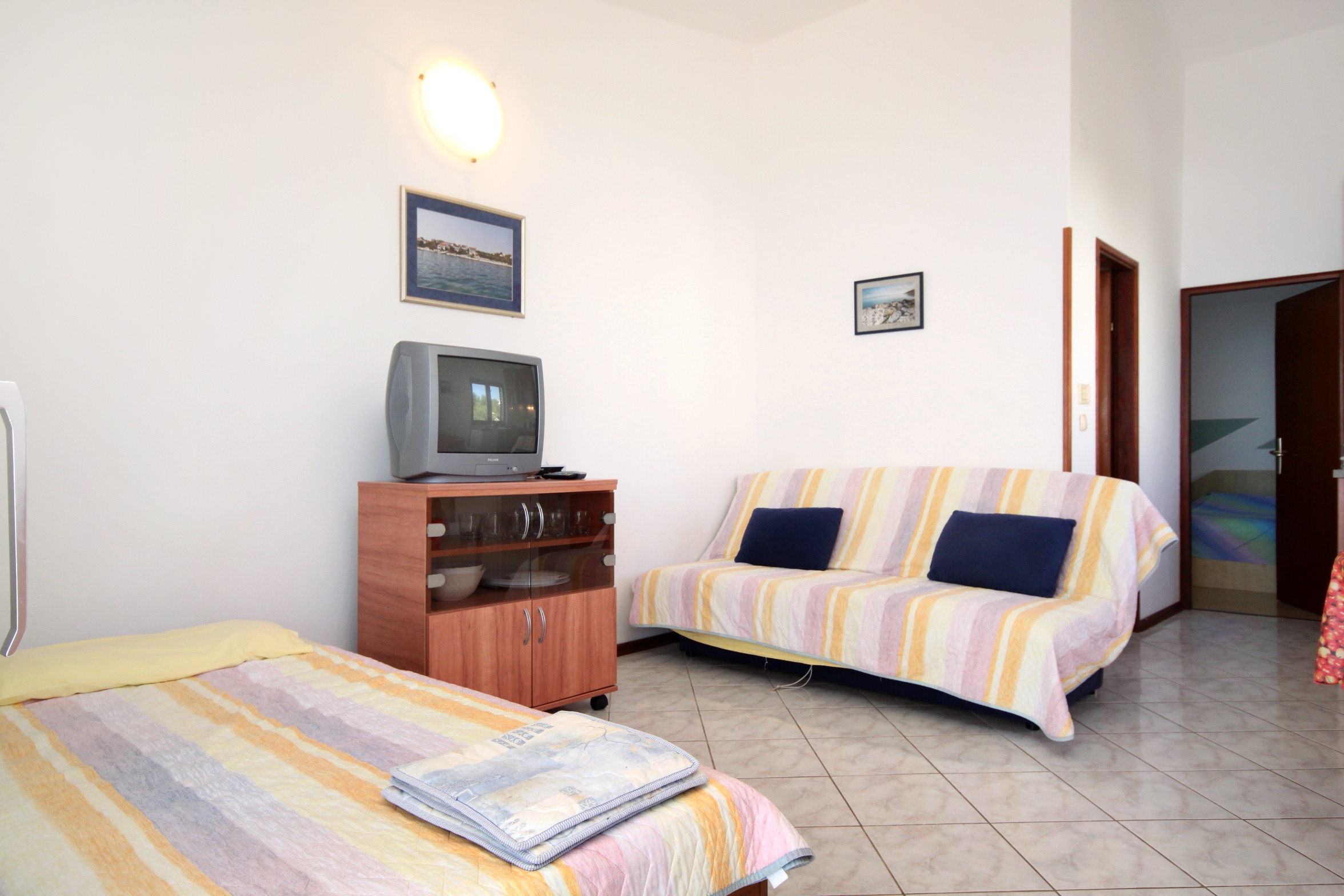 One bedroom apartment near beach Ždrelac, Pašman  A-c