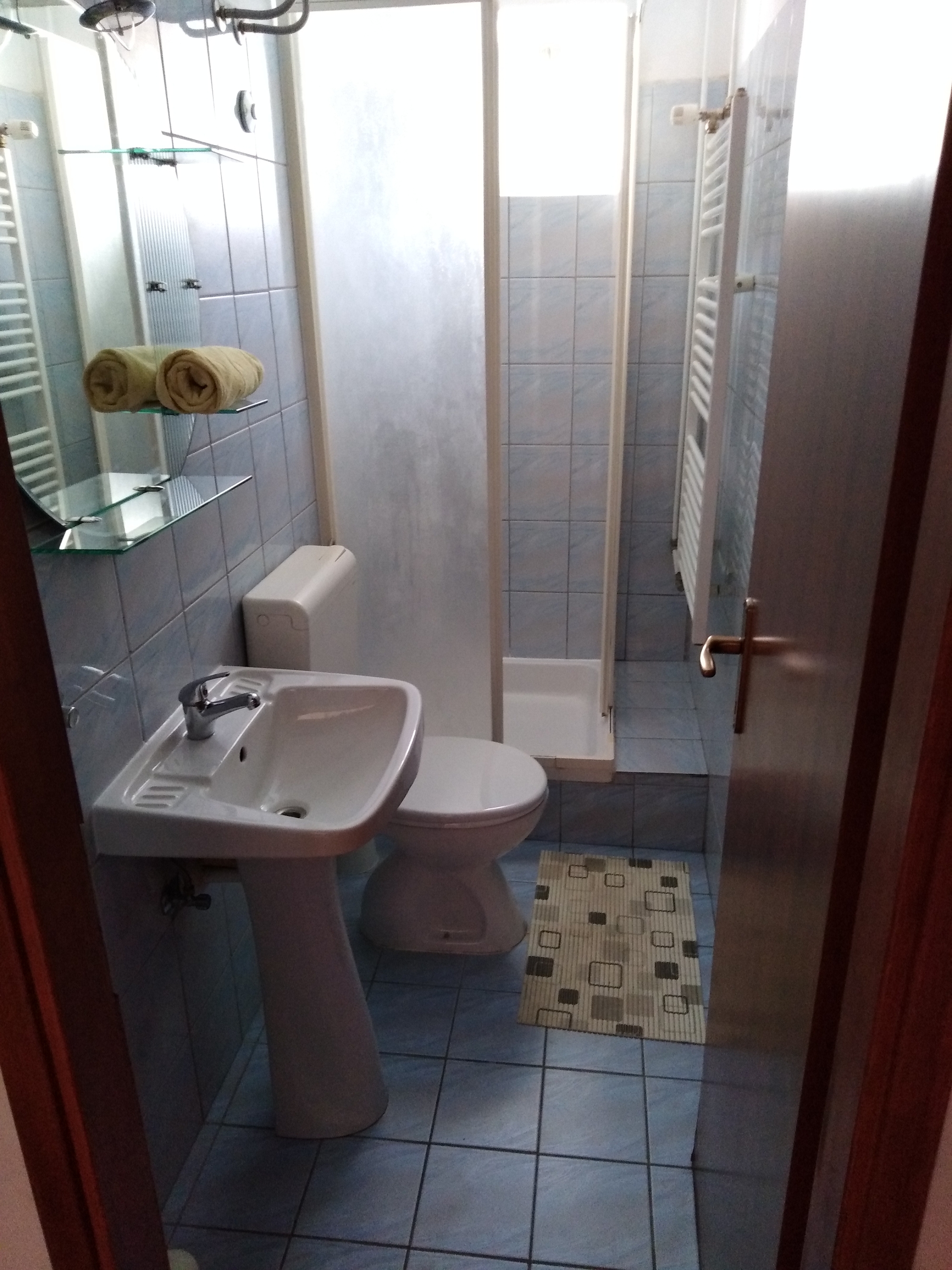 Three bedroom apartment with terrace and sea view Tkon, Pašman  A-a