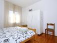 Tkon, Schlafzimmer 2 in folgender Unterkunftsart apartment, Haustiere erlaubt und WiFi.