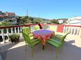 Tkon, Terrace 1 in the apartment, (pet friendly) and WiFi.