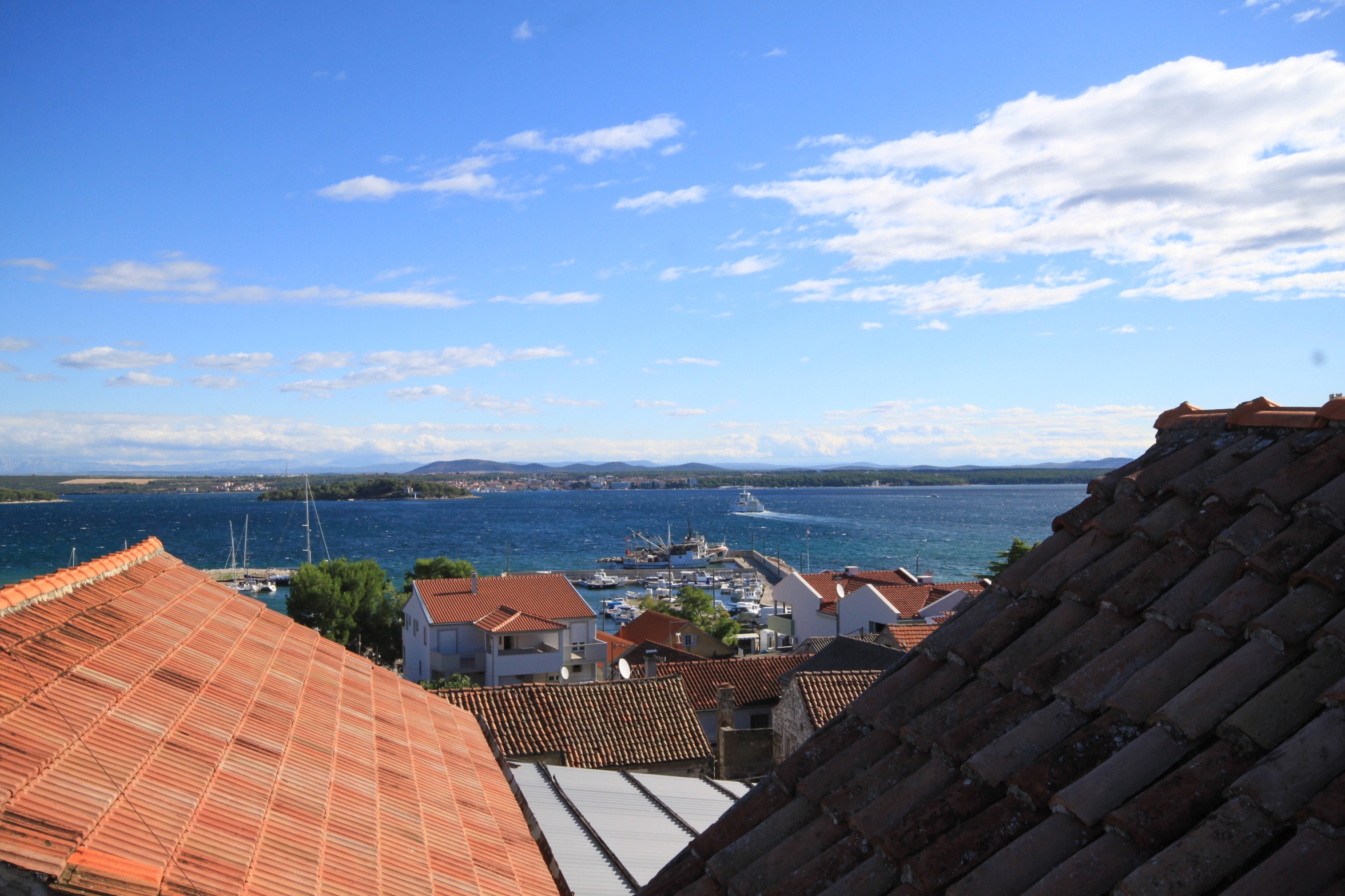 Two bedroom apartment with terrace and sea view Tkon, Pašman  A-a
